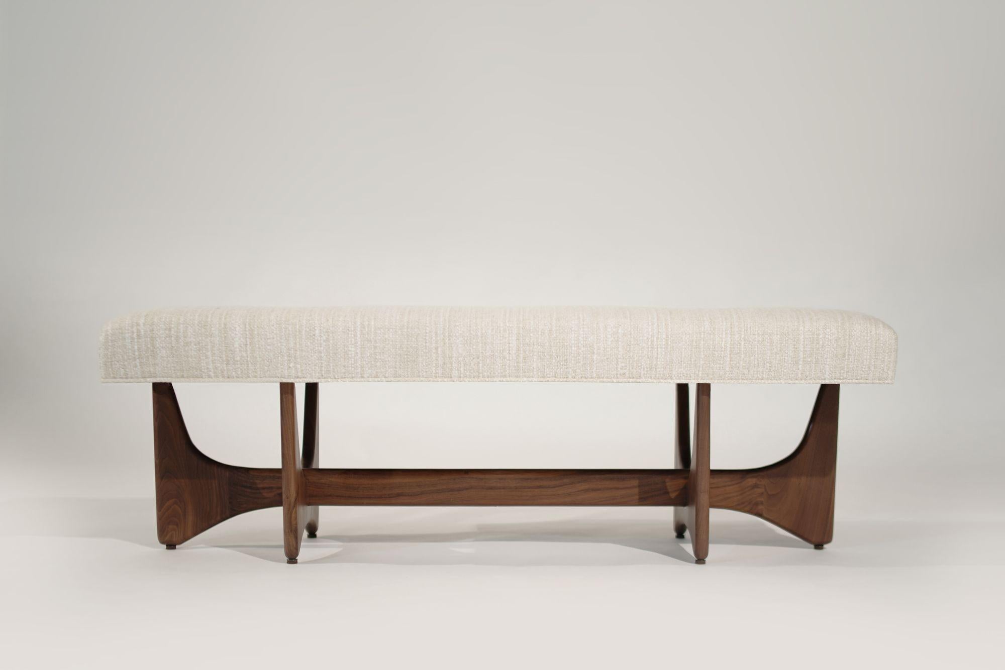 Mid-Century Modern Banc artisanal en noyer naturel en vente