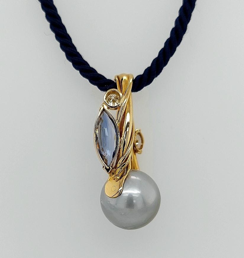 Women's or Men's  18kt Yellow Gold Artisanal De Saedeleer Necklace Tahiti Pearl, Sapphire Diamond For Sale