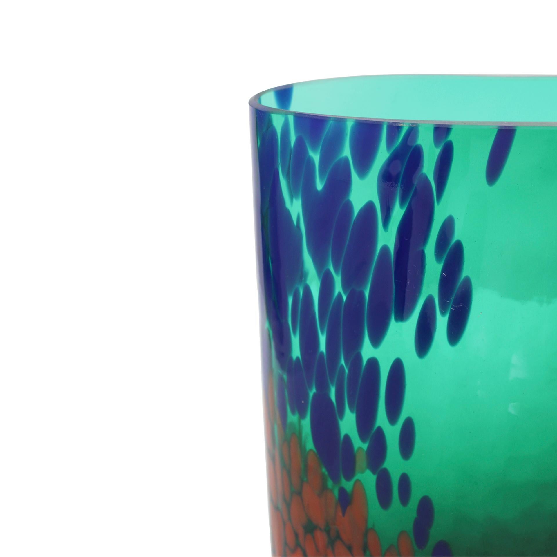 Kunsthandwerkliche Vase aus grünem Muranoglas, 1970er Jahre Italienisches Design im Angebot 5