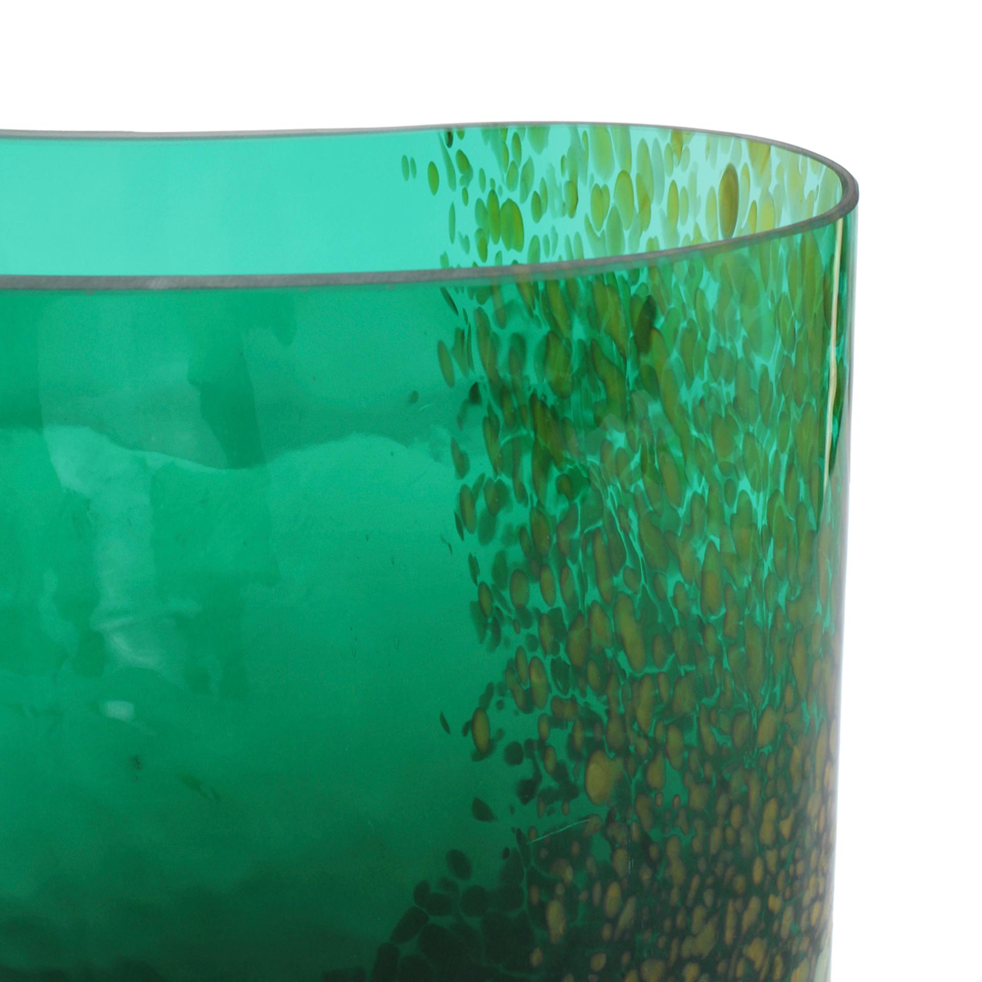 Kunsthandwerkliche Vase aus grünem Muranoglas, 1970er Jahre Italienisches Design im Angebot 3