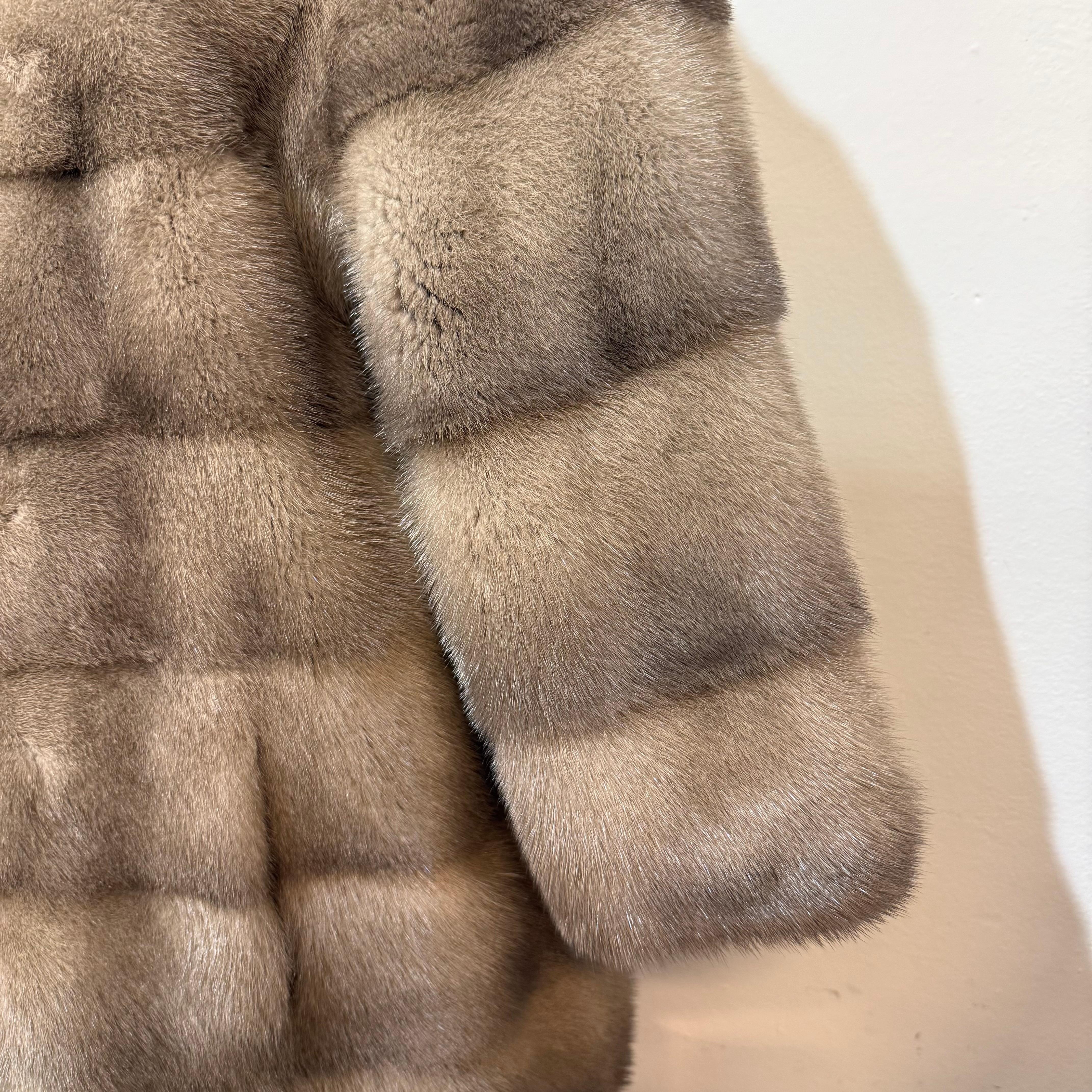 Artisanal Grey Mink Short Fur Coat M In condizioni ottime in vendita a Gazzaniga (BG), IT
