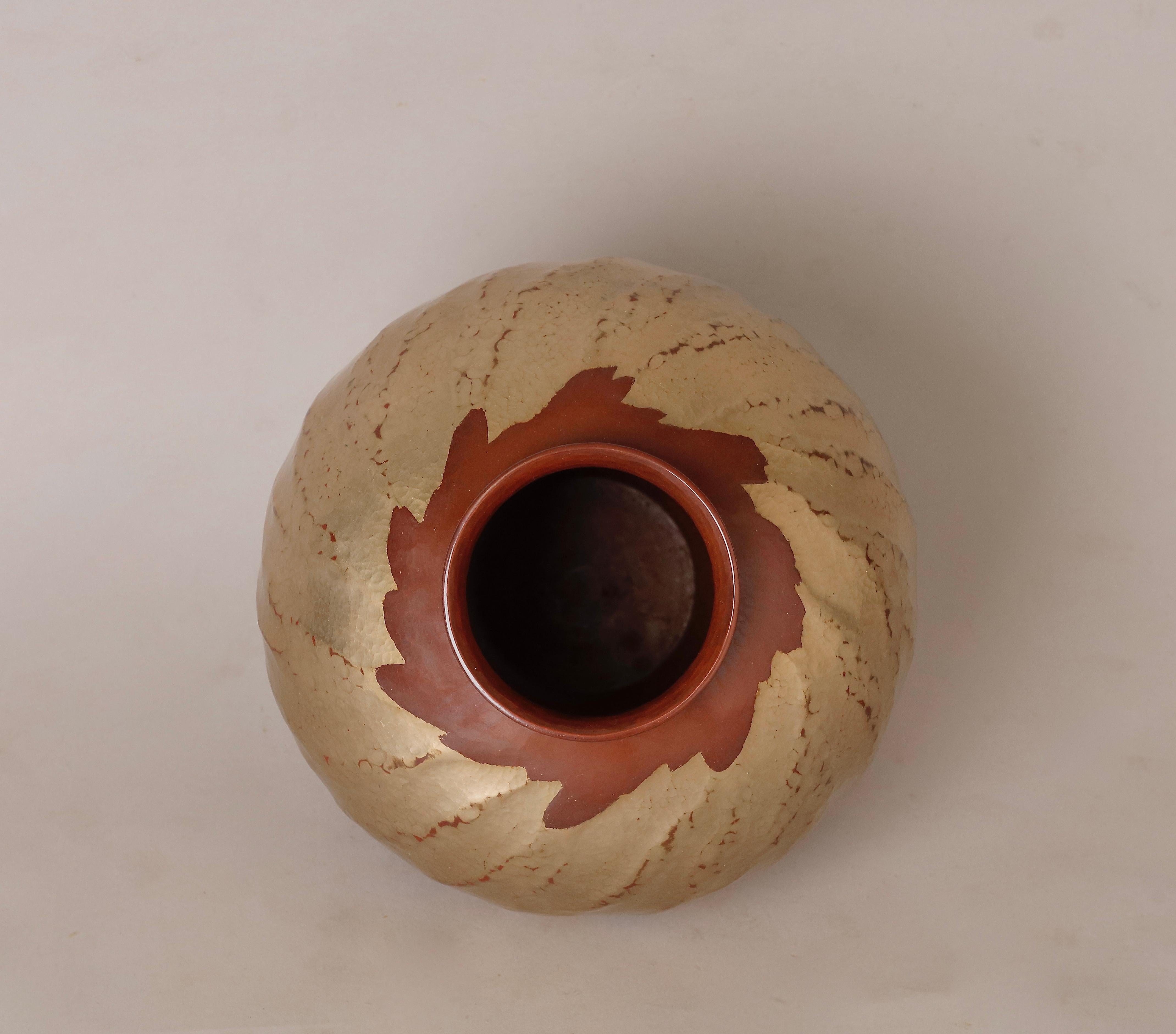 Artisanal Hand-Hammered Copper Vase by Renowned Gyokusendo 2