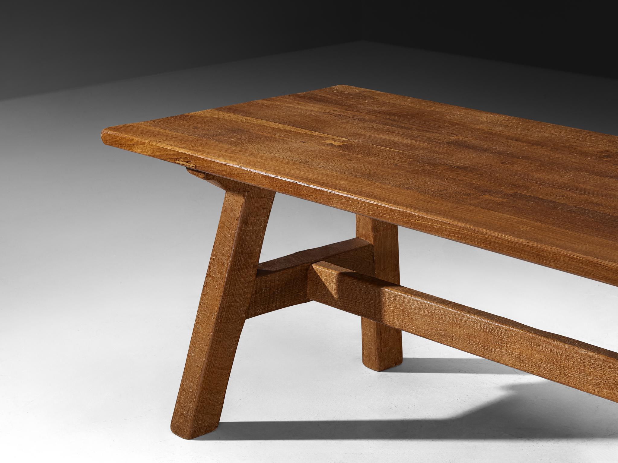 Mid-Century moderno Artisanal Mid-Century Dining Table in Oak in vendita