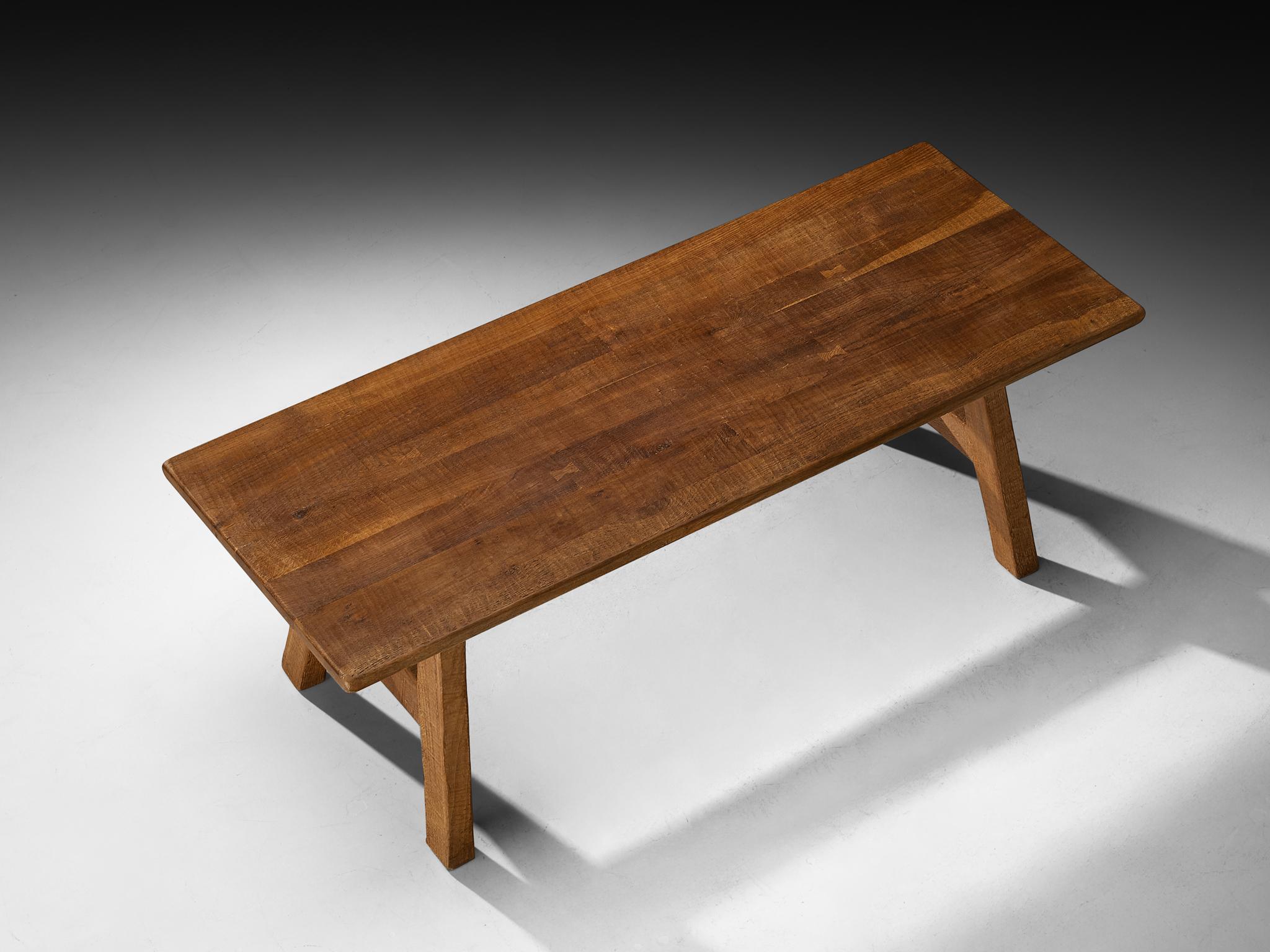 Metà XX secolo Artisanal Mid-Century Dining Table in Oak in vendita