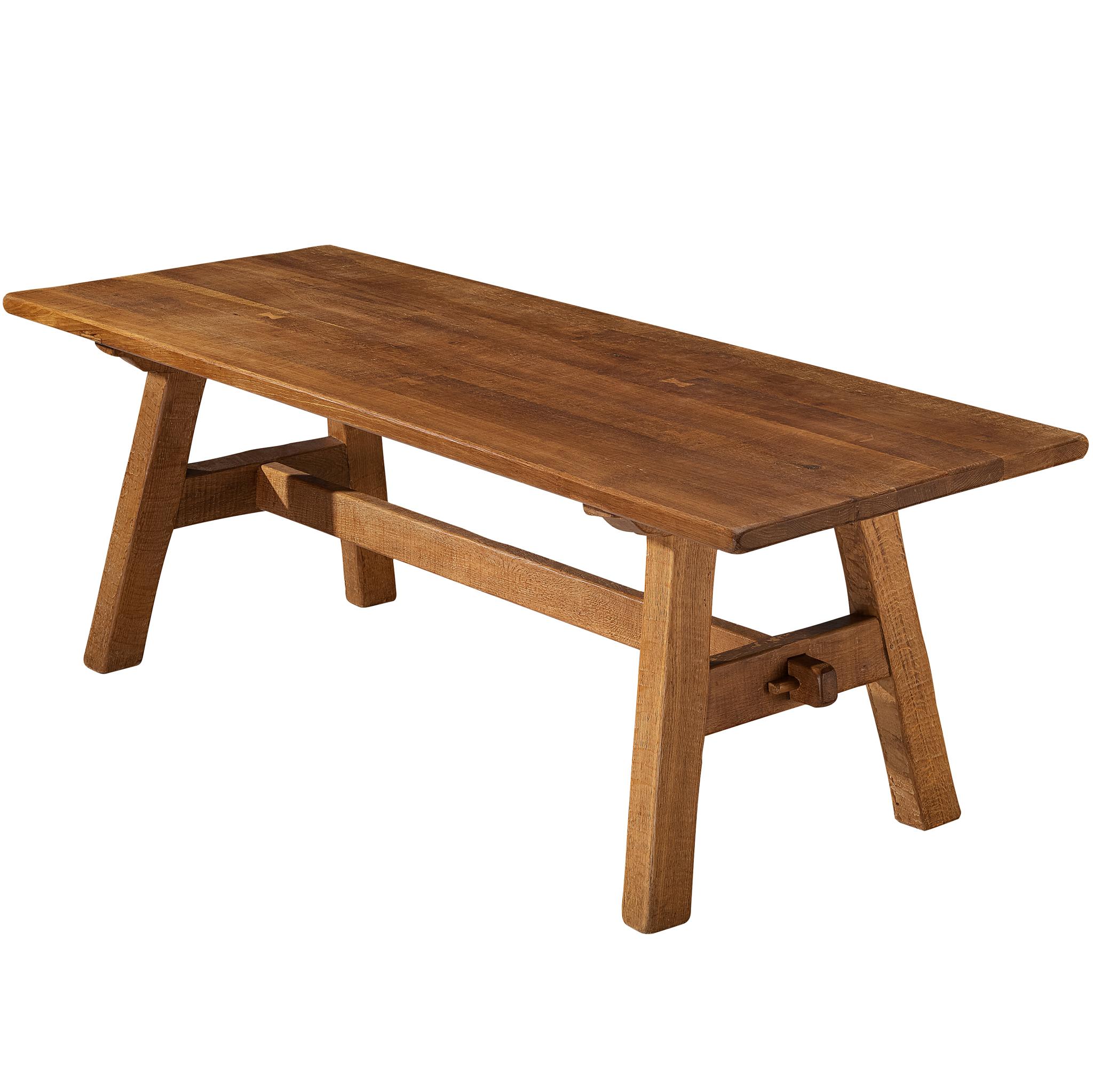 Artisanal Mid-Century Dining Table in Oak in vendita