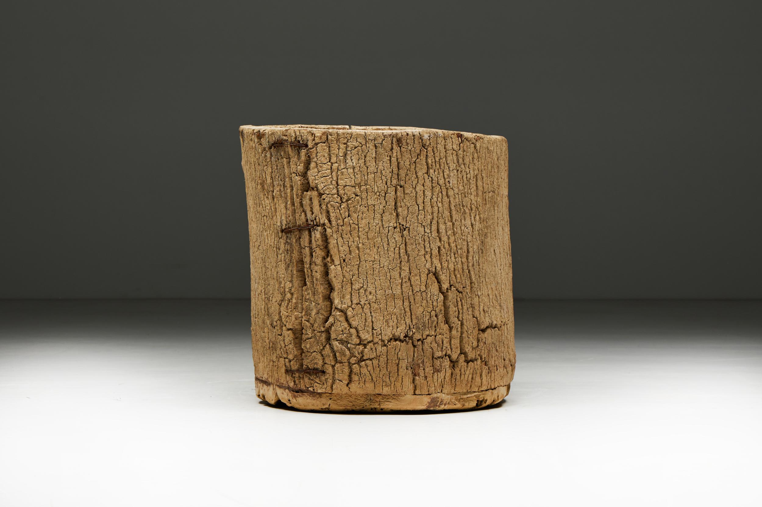 Artisanal Tree Trunk Planter, France, 19th Century In Excellent Condition For Sale In Antwerp, BE