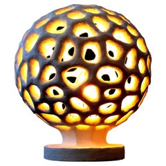 Kunsthandwerkliche Voronoi-Kugel Ambient-Tischleuchte