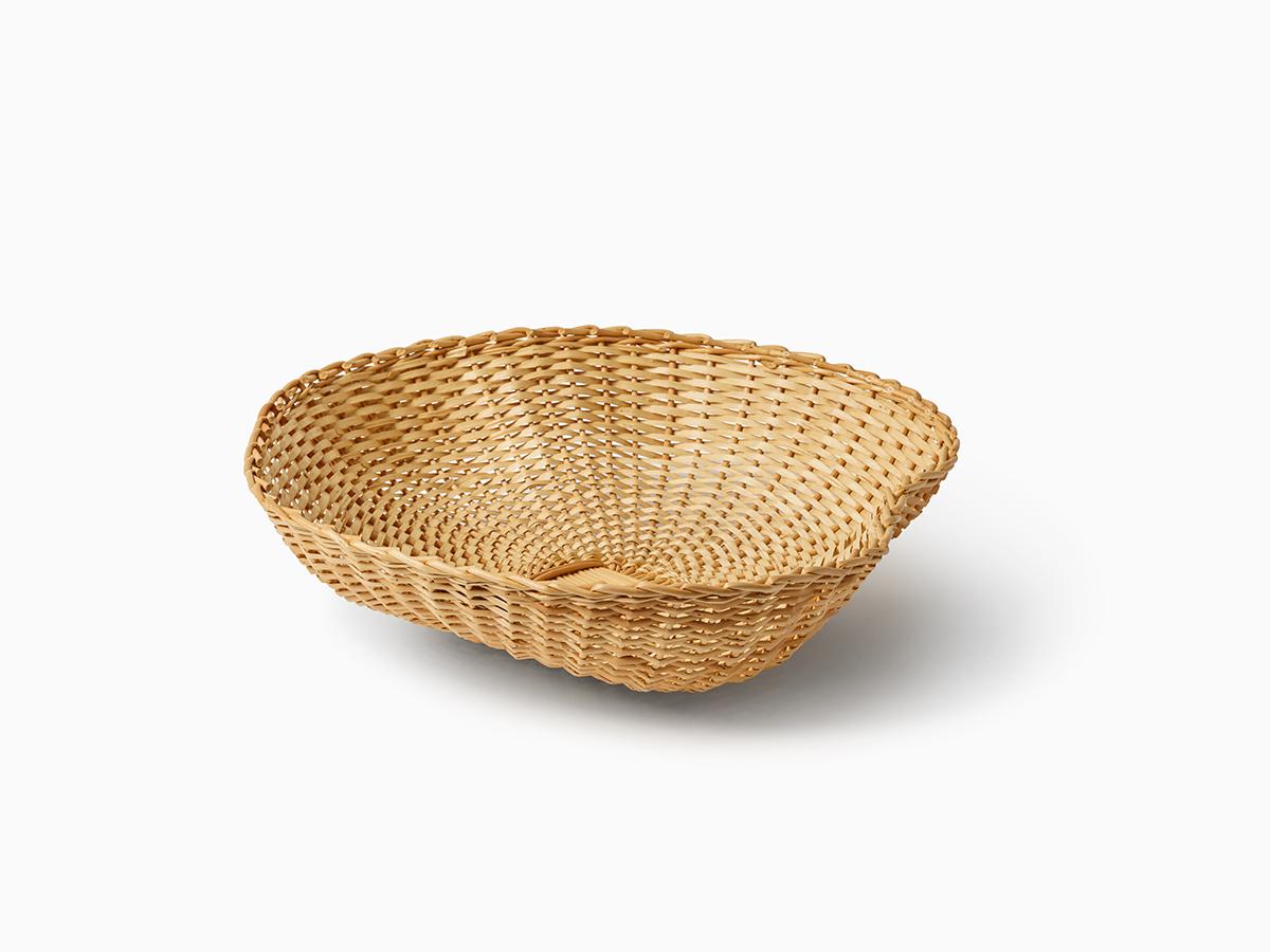 Inspired by the artisanal process of basketry from the island of São Miguel, in the Azores, and in collaboration with a local craftsman, three new and original shapes emerge for this object. The characteristics of this volcanic island originate a