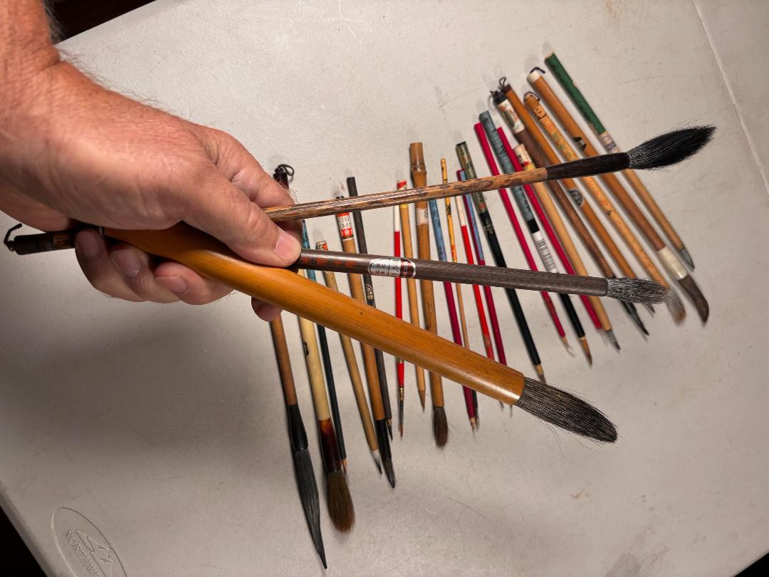 Cache artisanale de 25 brosses en bambou de calligraphie chinoise ancienne en vente 6