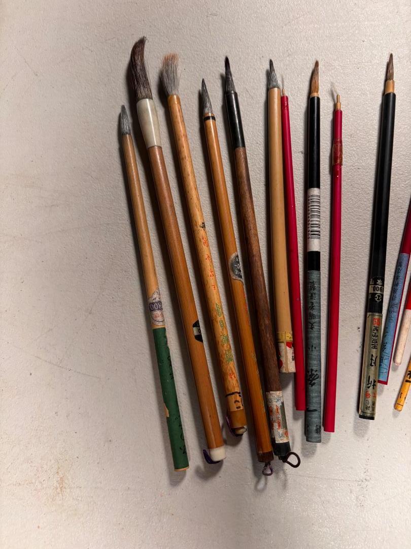 Fait main Cache artisanale de 25 brosses en bambou de calligraphie chinoise ancienne en vente