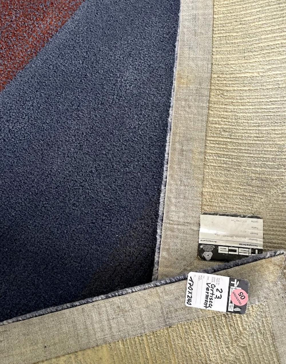 Artisca Vermont Hand Tufted Rug 1980-1990s France In Excellent Condition For Sale In Debrecen, HU