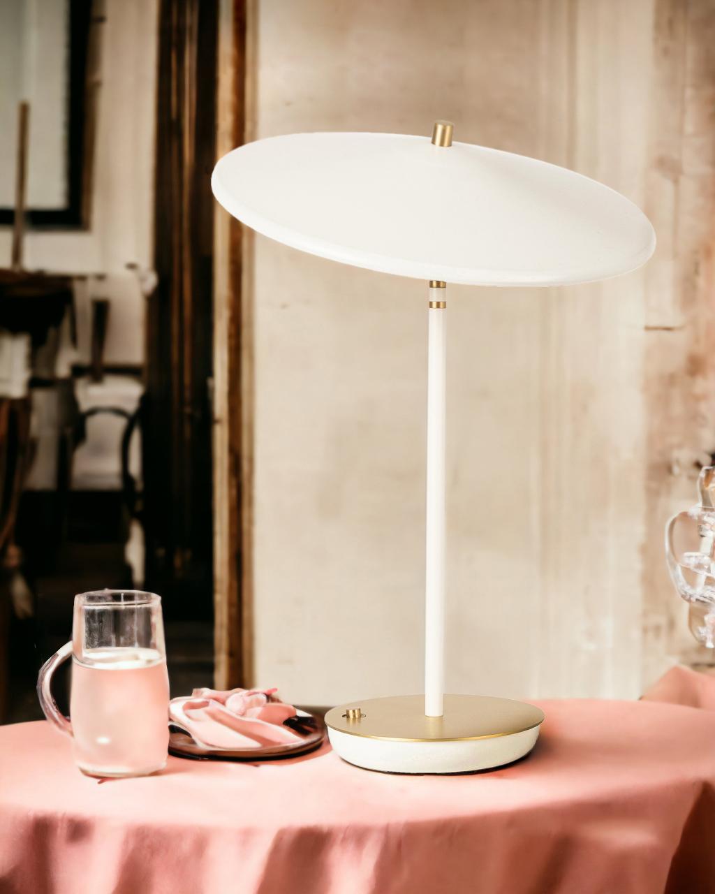 Materials: Brass (Satine Finish), Iron (With Electrostatic Paint)
Plug Type: EU Plug (US Adaptor Avaliable)
Voltage: 110-240V
Bulb: 3 WATT integrated LED
Light Color: 2700K

The serie is inspired by hanging French berets on 1920s hat store displays