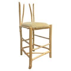 Artist-Made-Hocker aus Birkenholz mit gepolstertem Sitz aus Shearling