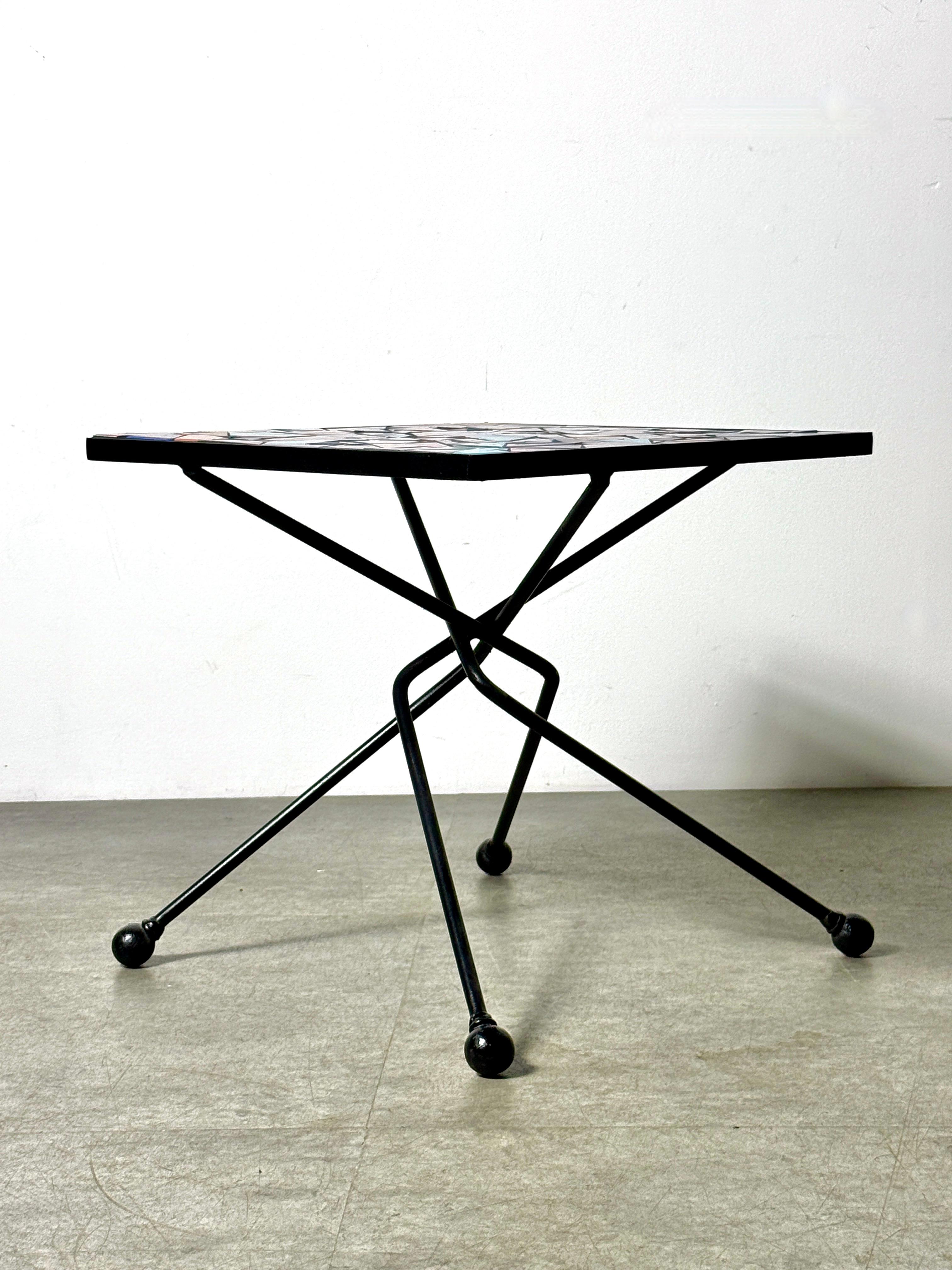 Mosaïque Artist Made Ceramic Tile Abstract Mosaic Side Table with Sculptural Iron Base en vente