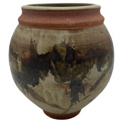 Vase en céramique réalisé par un artiste et signé " MB ", États-Unis, vers 1970