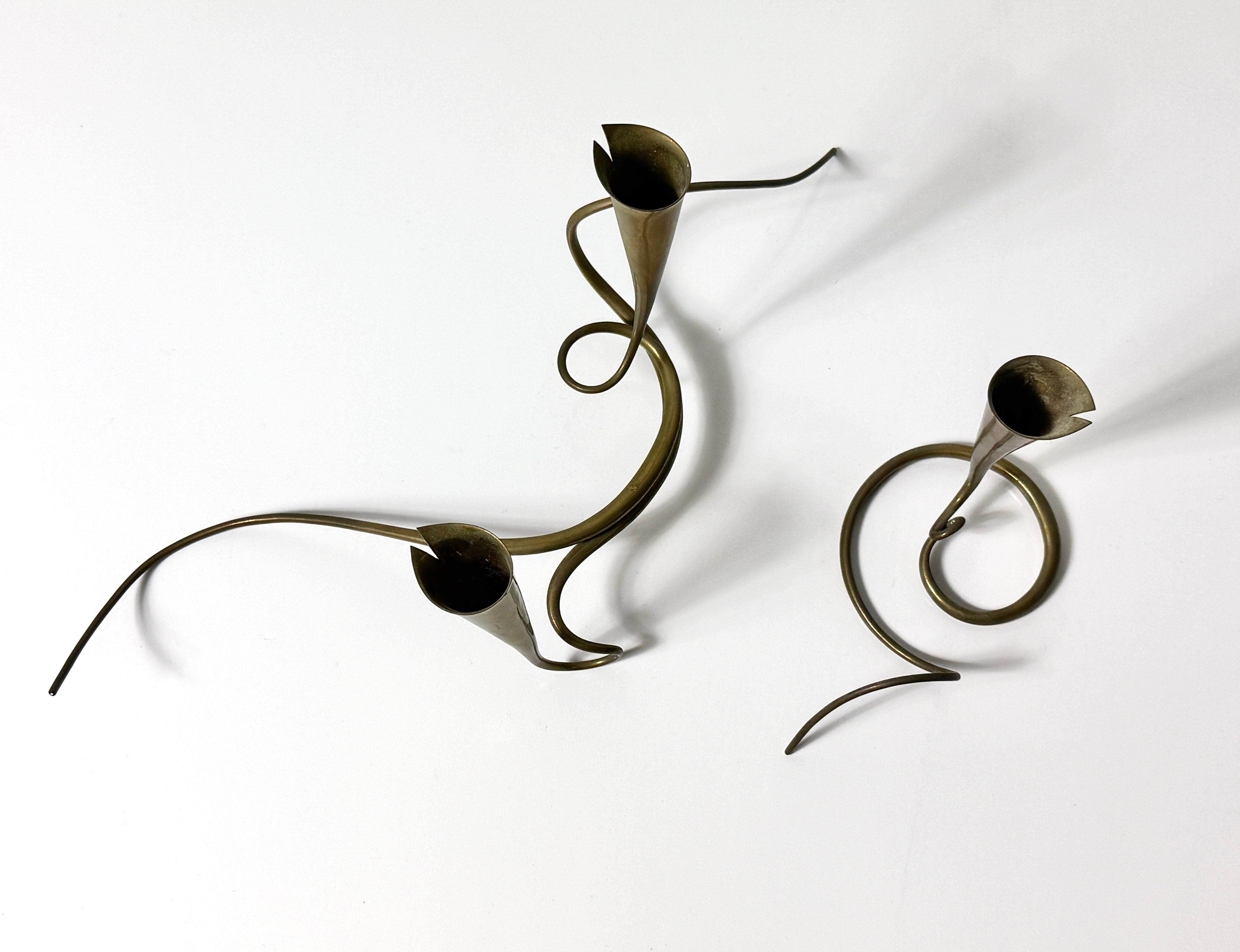 Portacandele scultorei d'ottone a forma libera di Daniel Miller - Una coppia In condizioni buone in vendita a Troy, MI