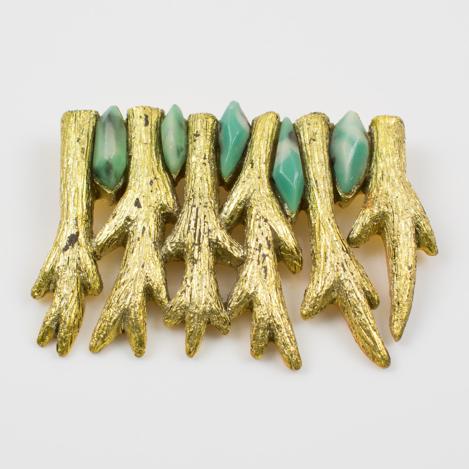L'artista Mary Oros Spilla in resina dorata con cabochon in resina turchese in vendita 2
