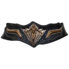 Ceinture en cuir pour femme en bronze avec bordure en strass de l'artiste Stratos R. Christoph