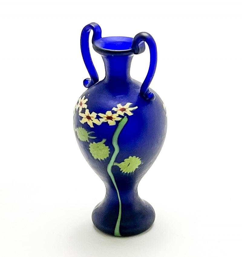 Art déco Vase à fleurs bleu cobalt avec poignées de l'artiste Barovier Murrine, Italie, vers 1914 en vente