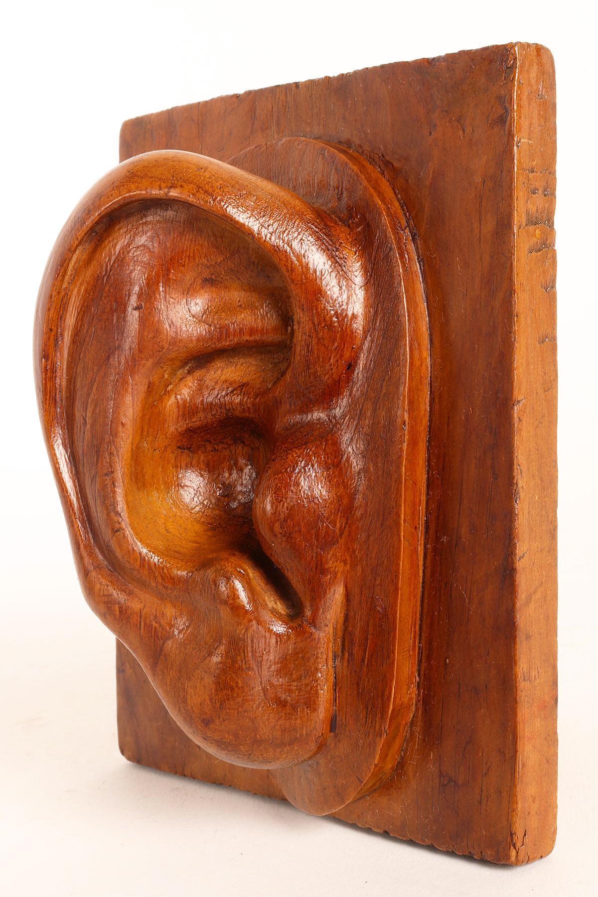 Artistic Atelier Sculpture Depicting a Ear, Germany 1902 In Good Condition For Sale In Milan, IT