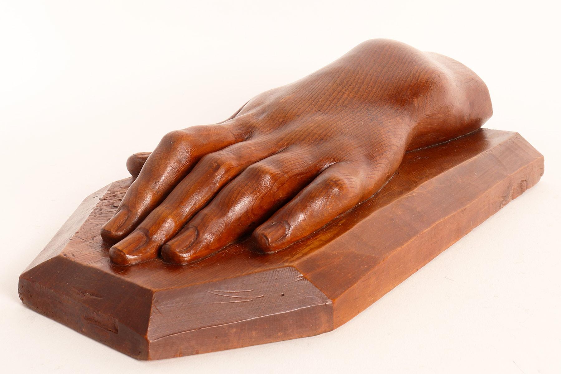 Escultura artística Atelier A que representa una mano, Alemania 1907 Madera en venta