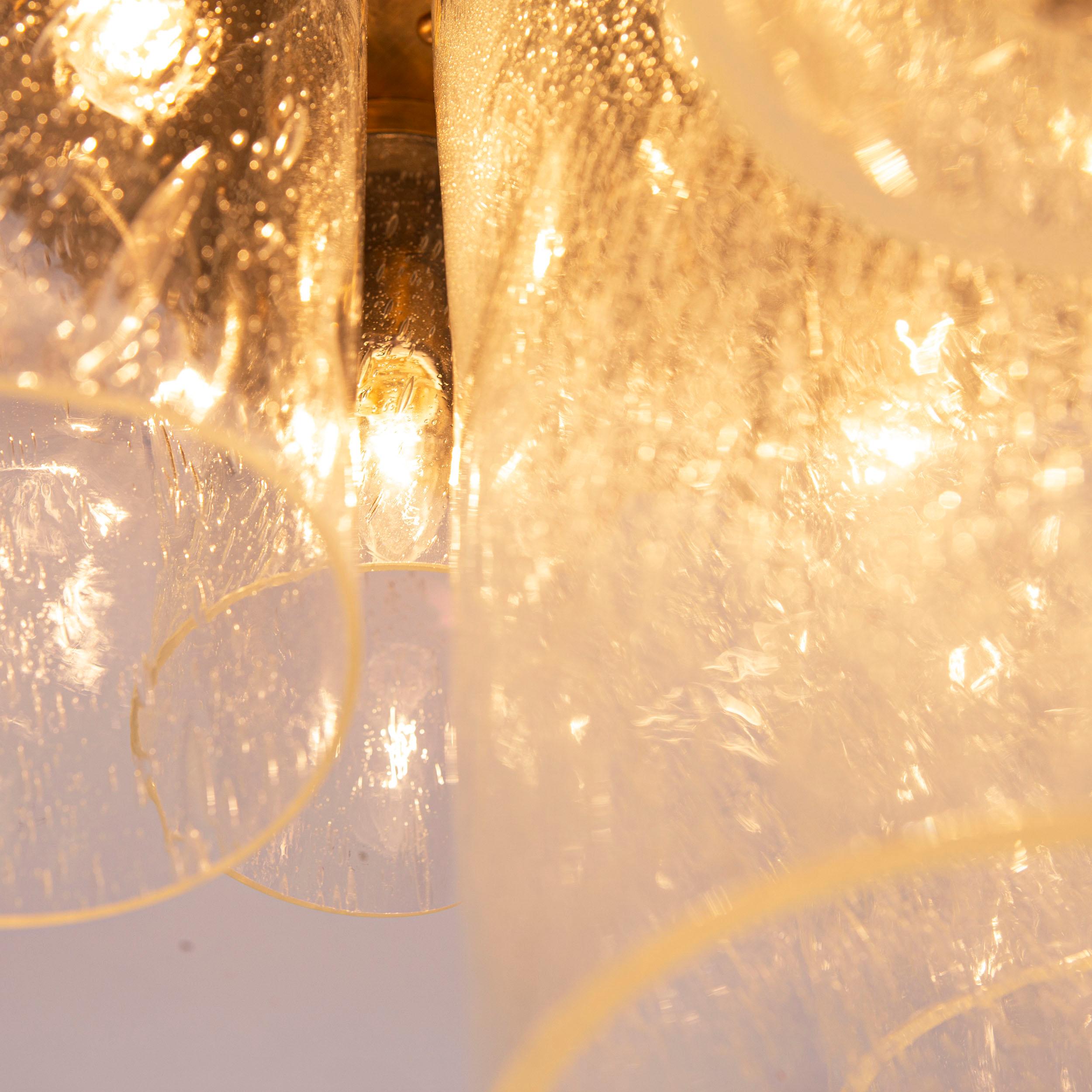 Plafonnier artistique 8 tubes de verre transparent, luminaire Skyline en laiton bruni par Multiforme Neuf - En vente à Trebaseleghe, IT