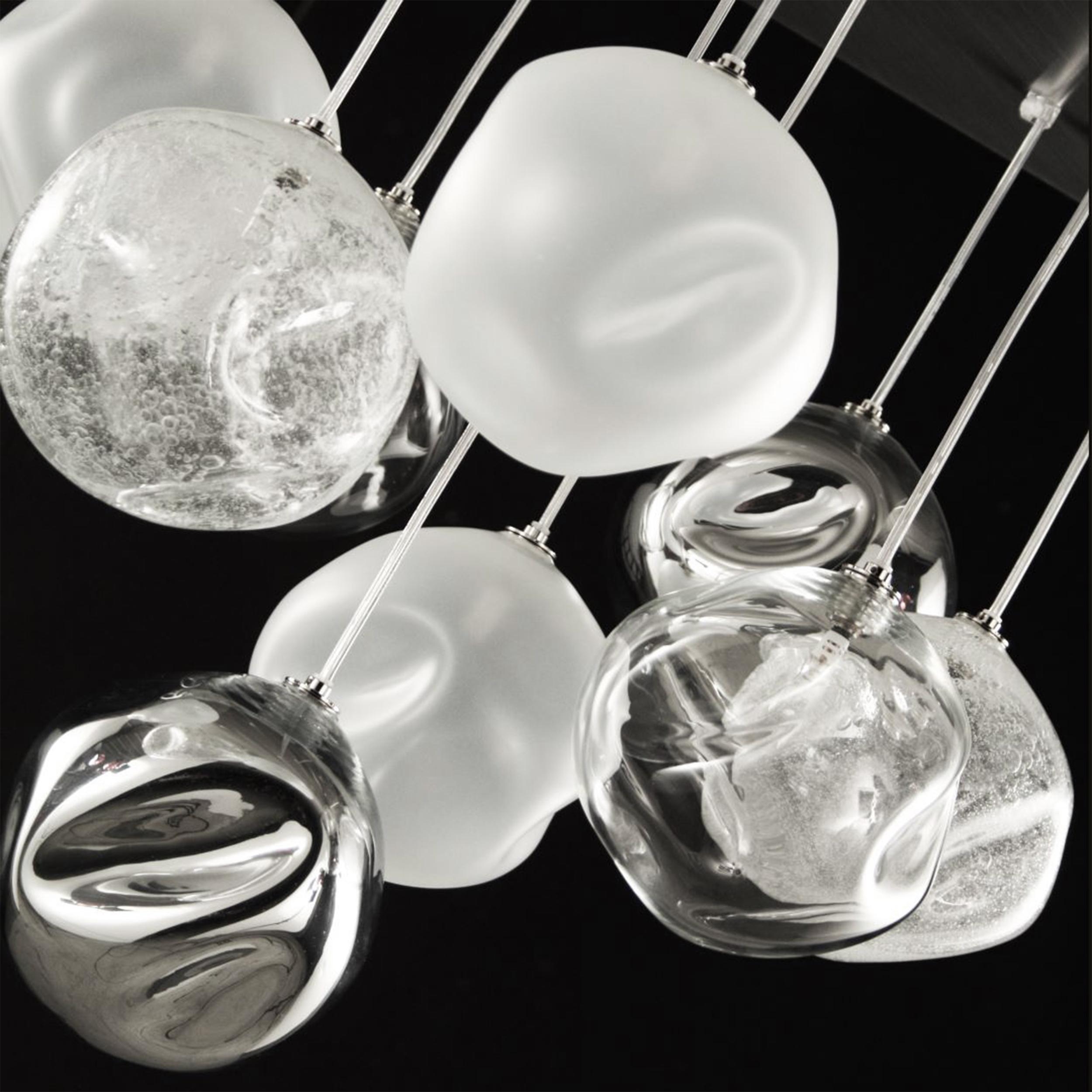 XXI secolo e contemporaneo Illuminazione artistica da soffitto, sfere trasparenti satinate, specchio, Pulegoso di Multiforme in vendita