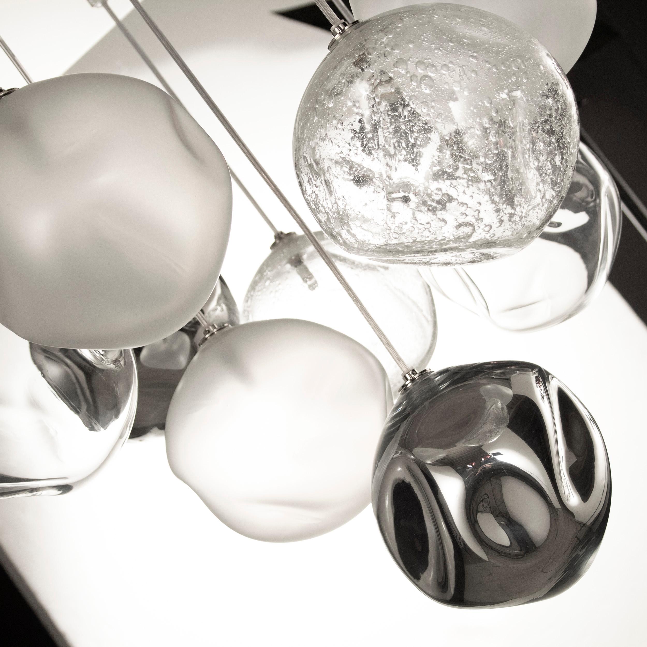 Illuminazione artistica da soffitto, sfere trasparenti satinate, specchio, Pulegoso di Multiforme in vendita 2
