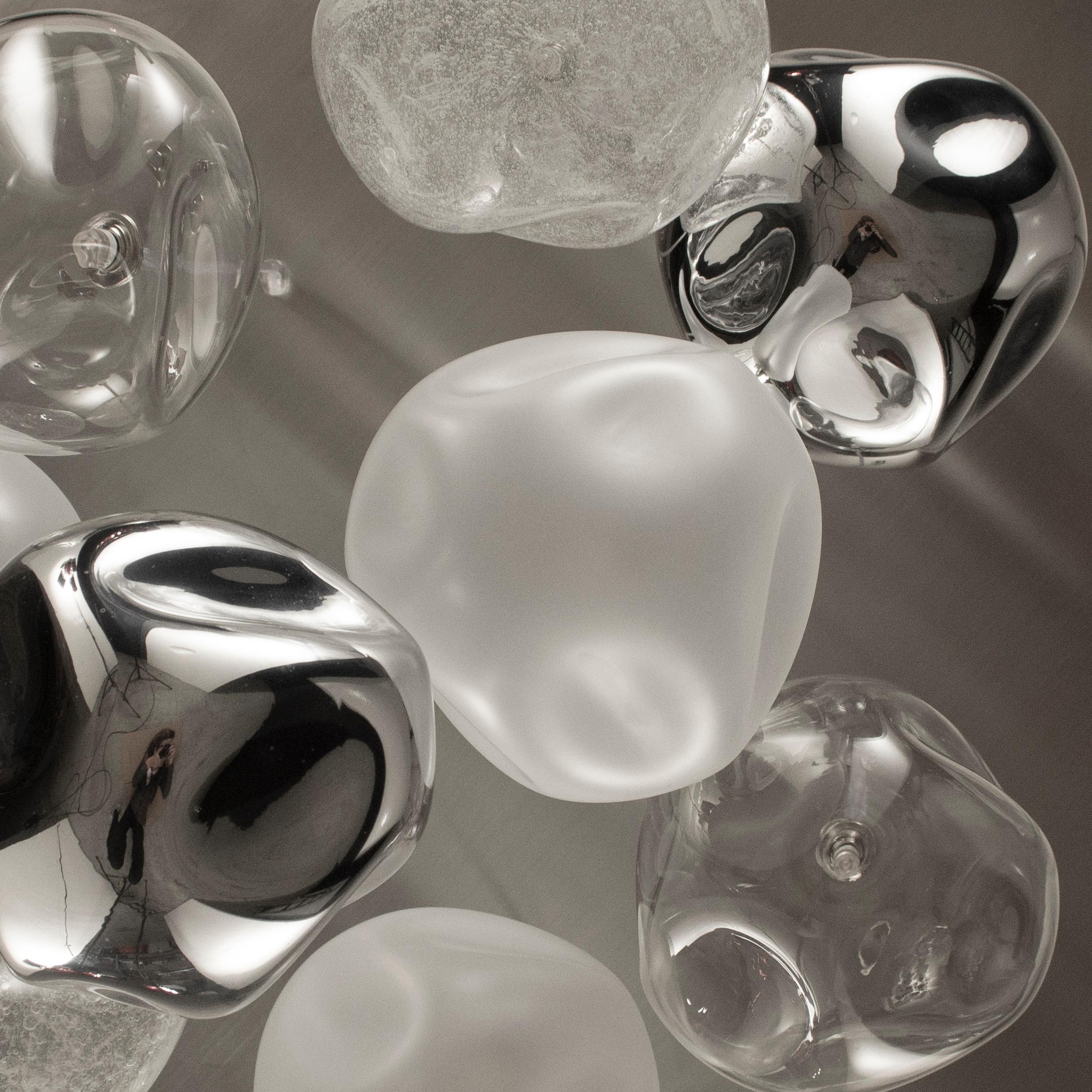 Illuminazione artistica da soffitto, sfere trasparenti satinate, specchio, Pulegoso di Multiforme in vendita 3