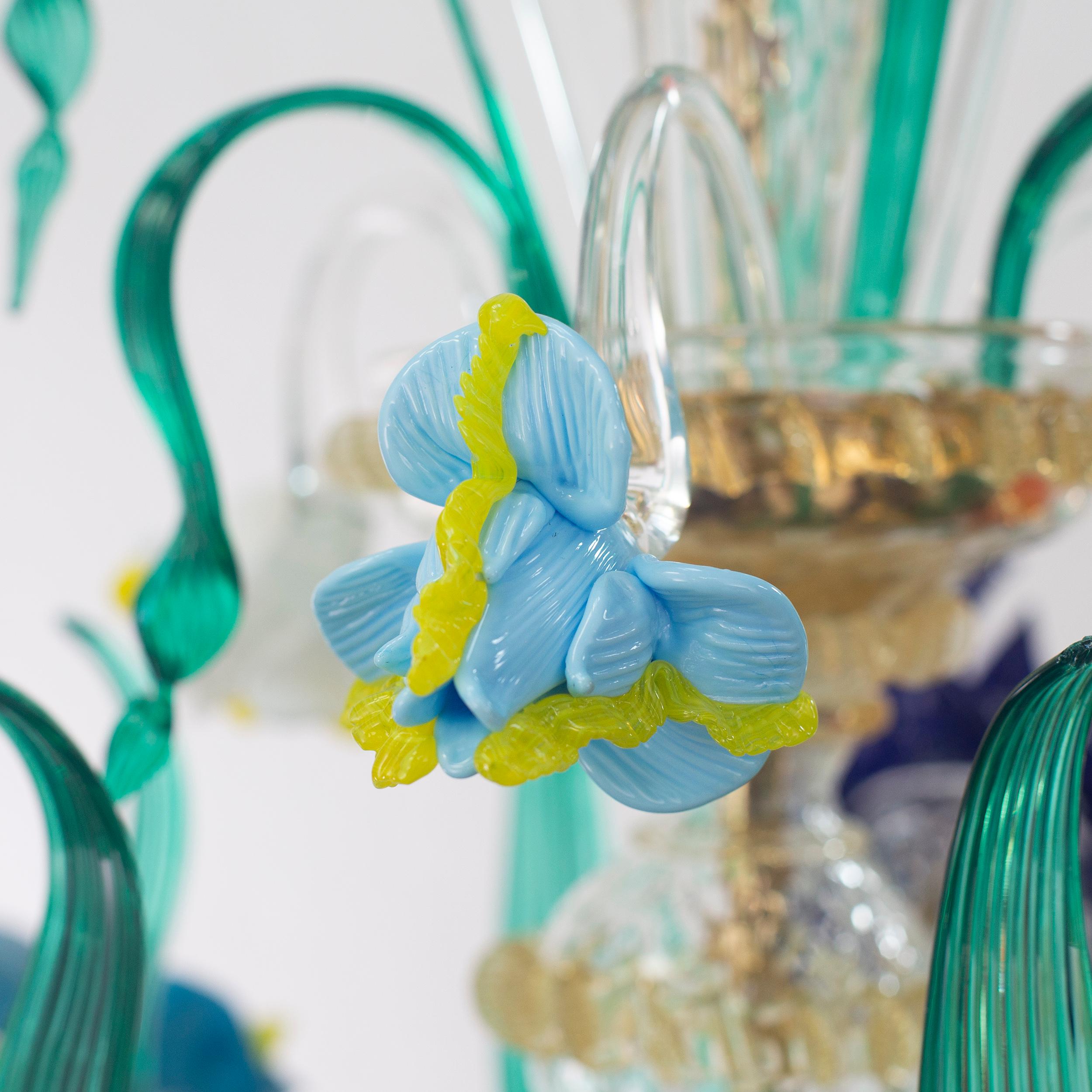 Artistic chandelier 12Arms clear-polychrome Murano Glass Iris by Multiforme In New Condition For Sale In Trebaseleghe, IT