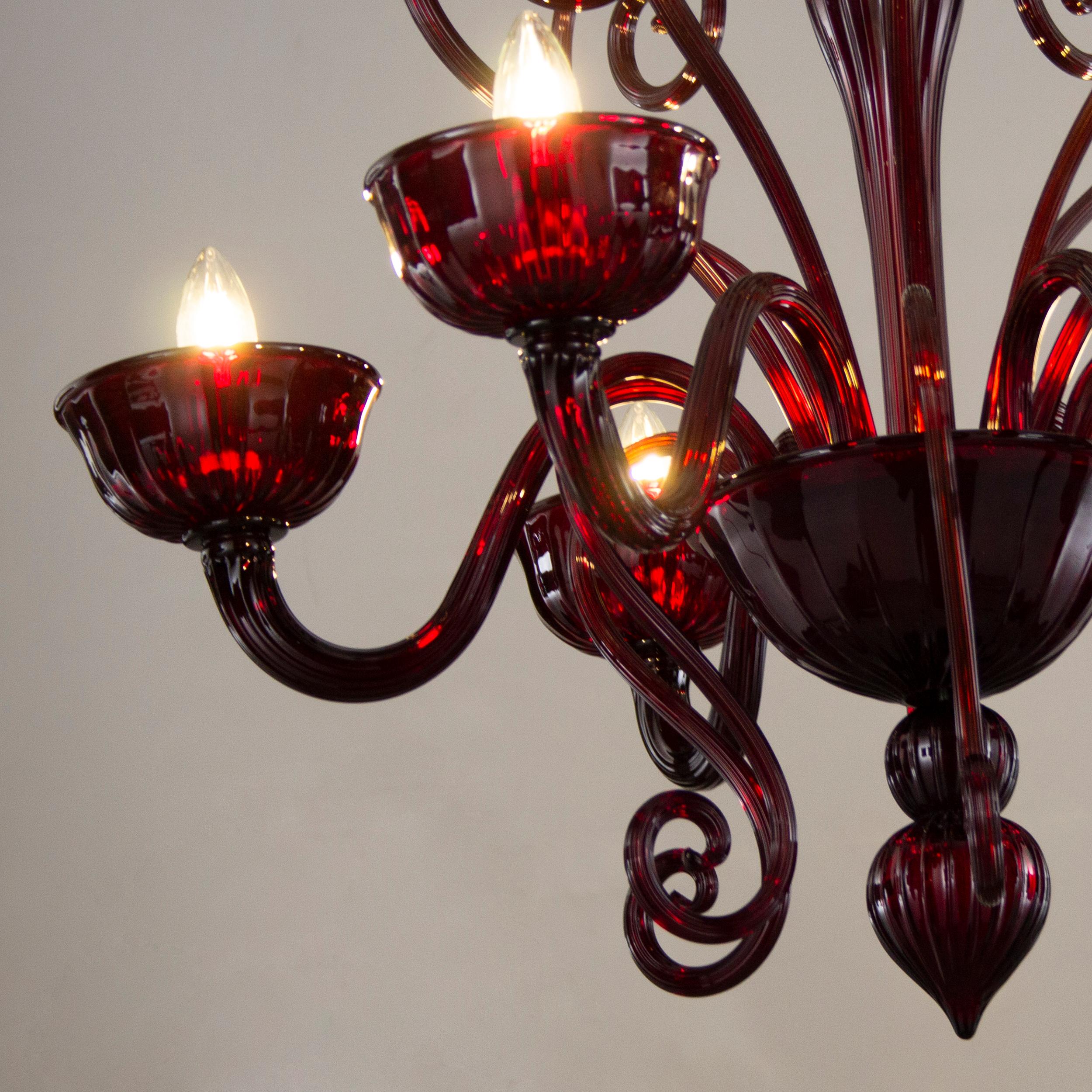 Lampadario artistico a 6 bracci in vetro di Murano rosso scuro Gatsby N di Multiforme in stock in vendita 1
