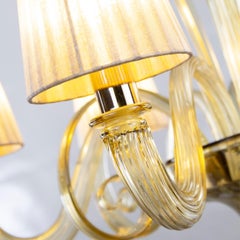 Lustre artistique à 6 bras en verre de Murano feuille de paille et abat-jour par Multiforme