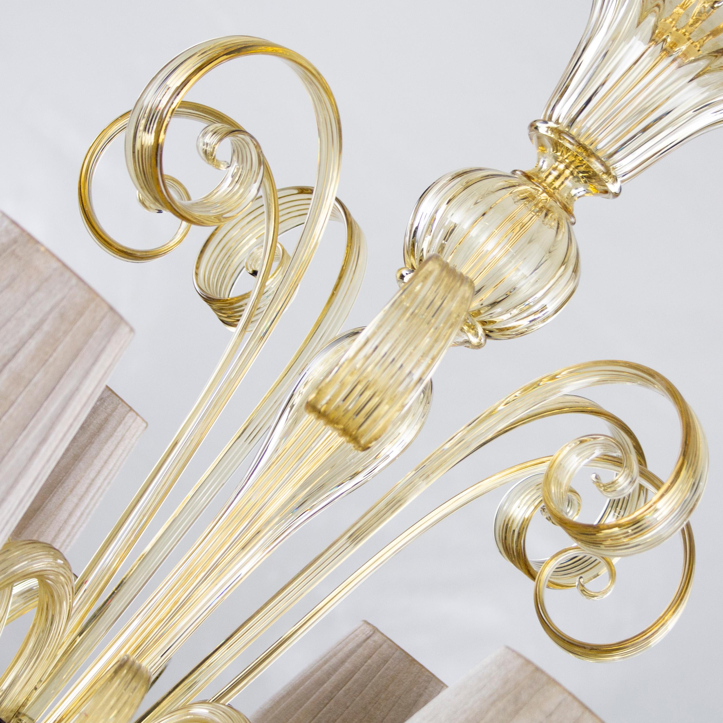 Artistischer 6-armiger Kronleuchter aus Murano-Glas mit Strohblättern und Lampenschirmen von Multiforme (Italienisch) im Angebot