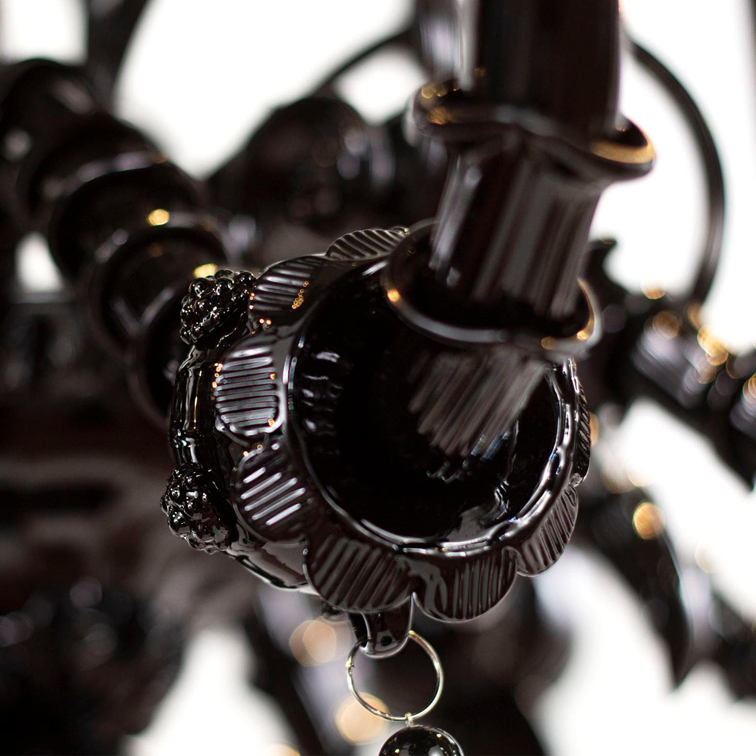 Italian Artistic Chandelier 8 Arms Black Murano Glass and Lampshades by Multiforme For Sale