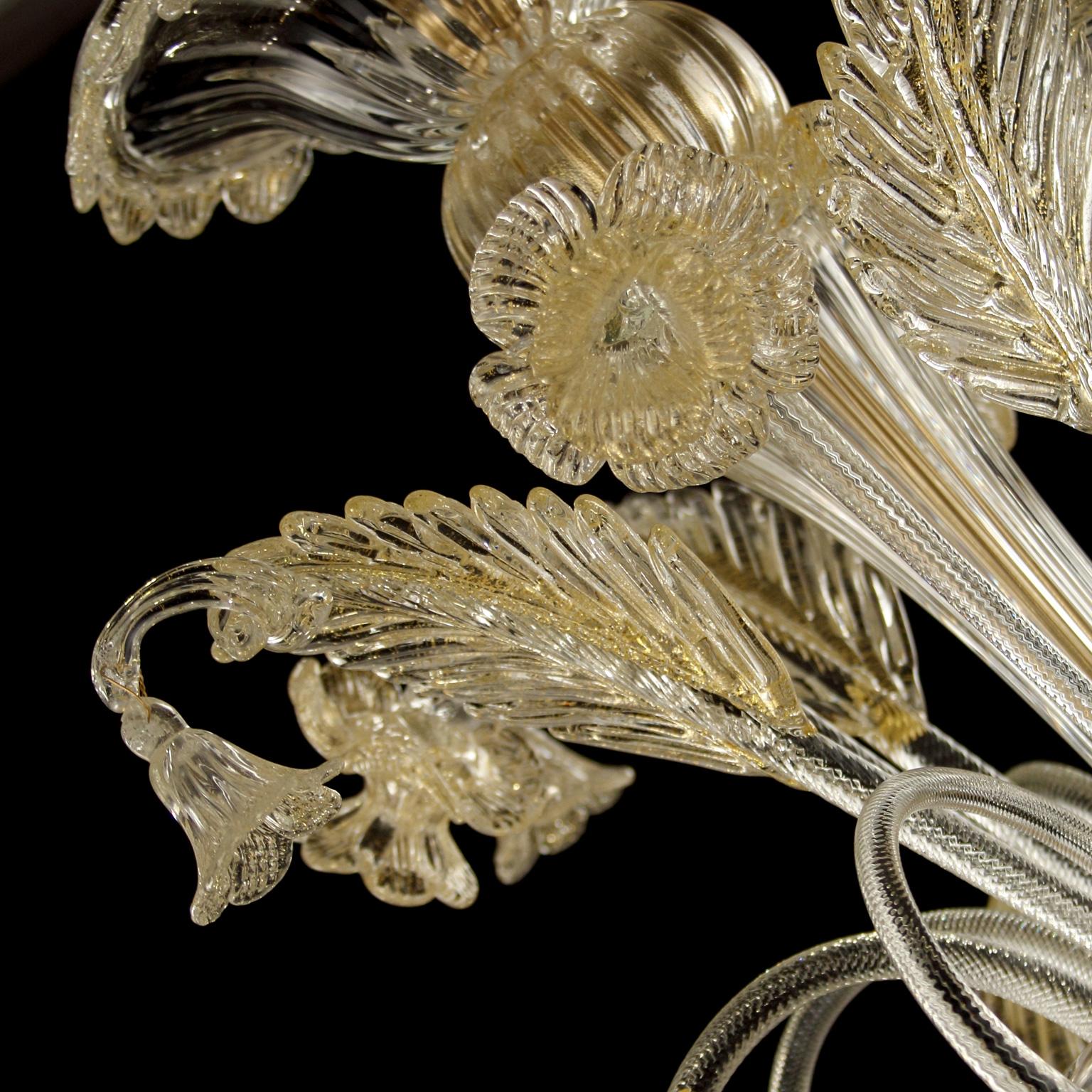 Künstlerischer 8-Arm-Kronleuchter aus Kristall-Muranoglas, Golddetails von Multiforme im Zustand „Neu“ im Angebot in Trebaseleghe, IT
