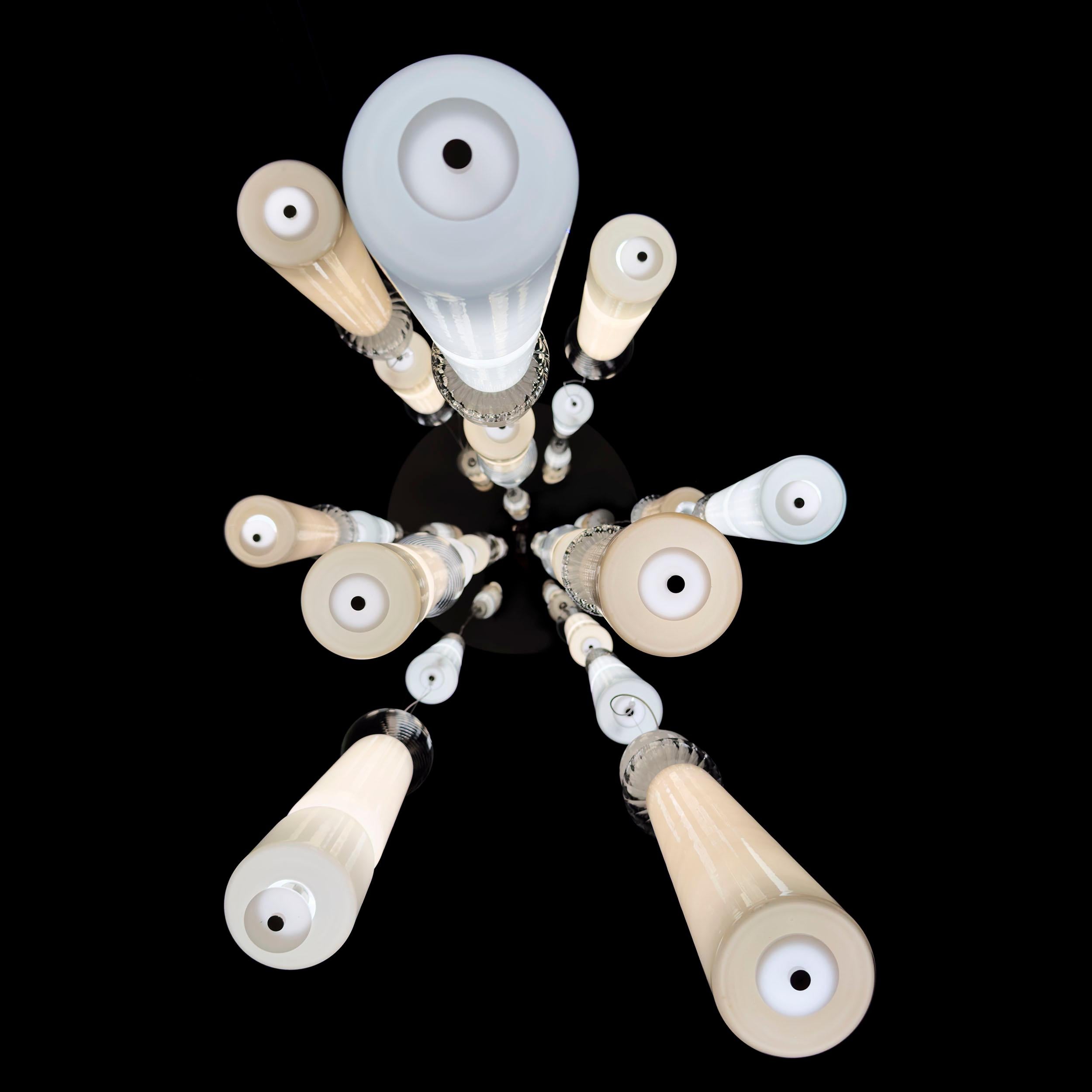 Altro Lampadario Artistico Charis 23 luci in vetro di Murano fatto a mano da Multiforme in vendita