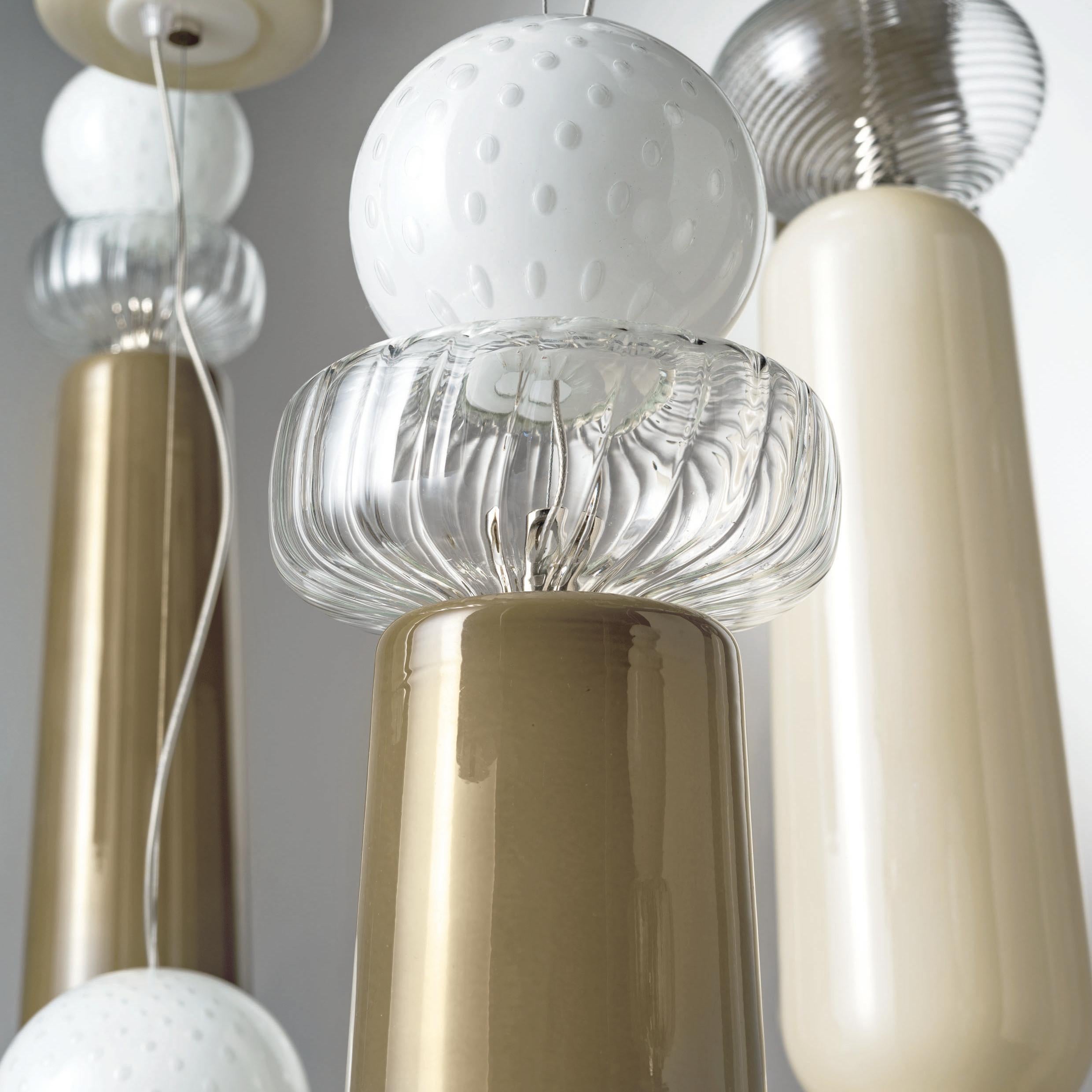 Italiano Lampadario Artistico Charis 23 luci in vetro di Murano fatto a mano da Multiforme in vendita