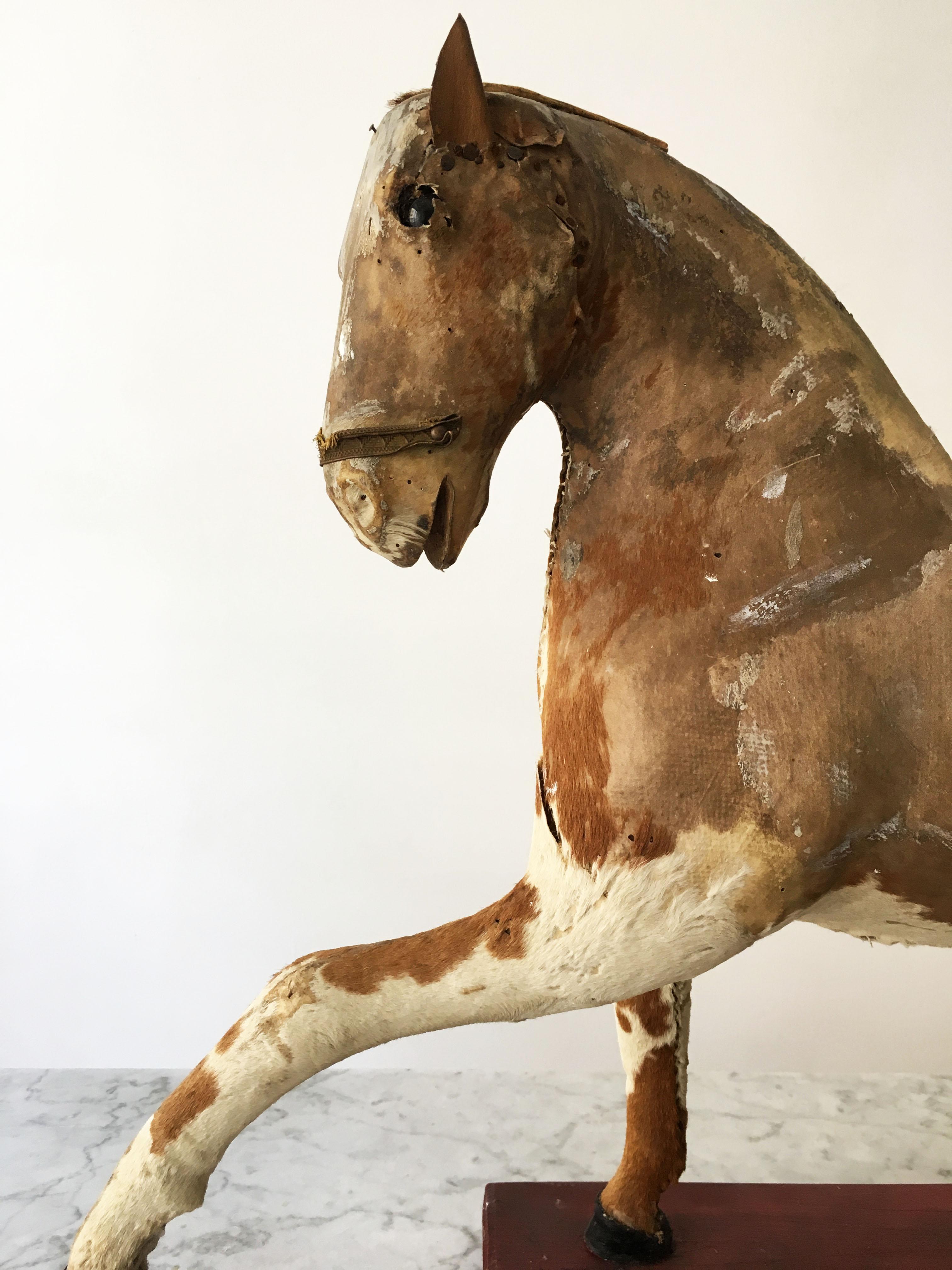 Artistic Decorative Horse Model Object, France 1920s (Primitiv) im Angebot