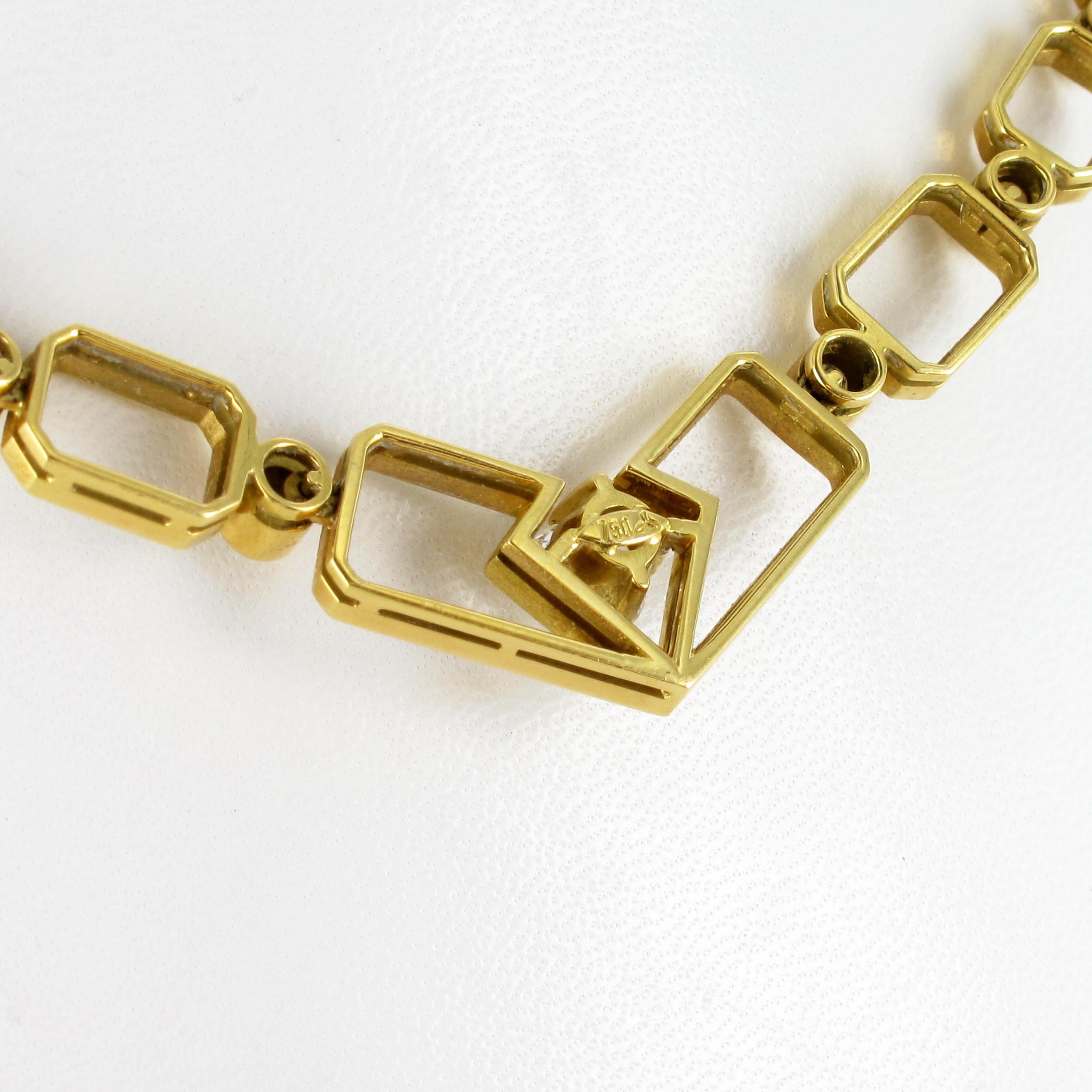 Artistic Diamond Link Necklace in Yellow Gold In Excellent Condition For Sale In Lucerne, CH