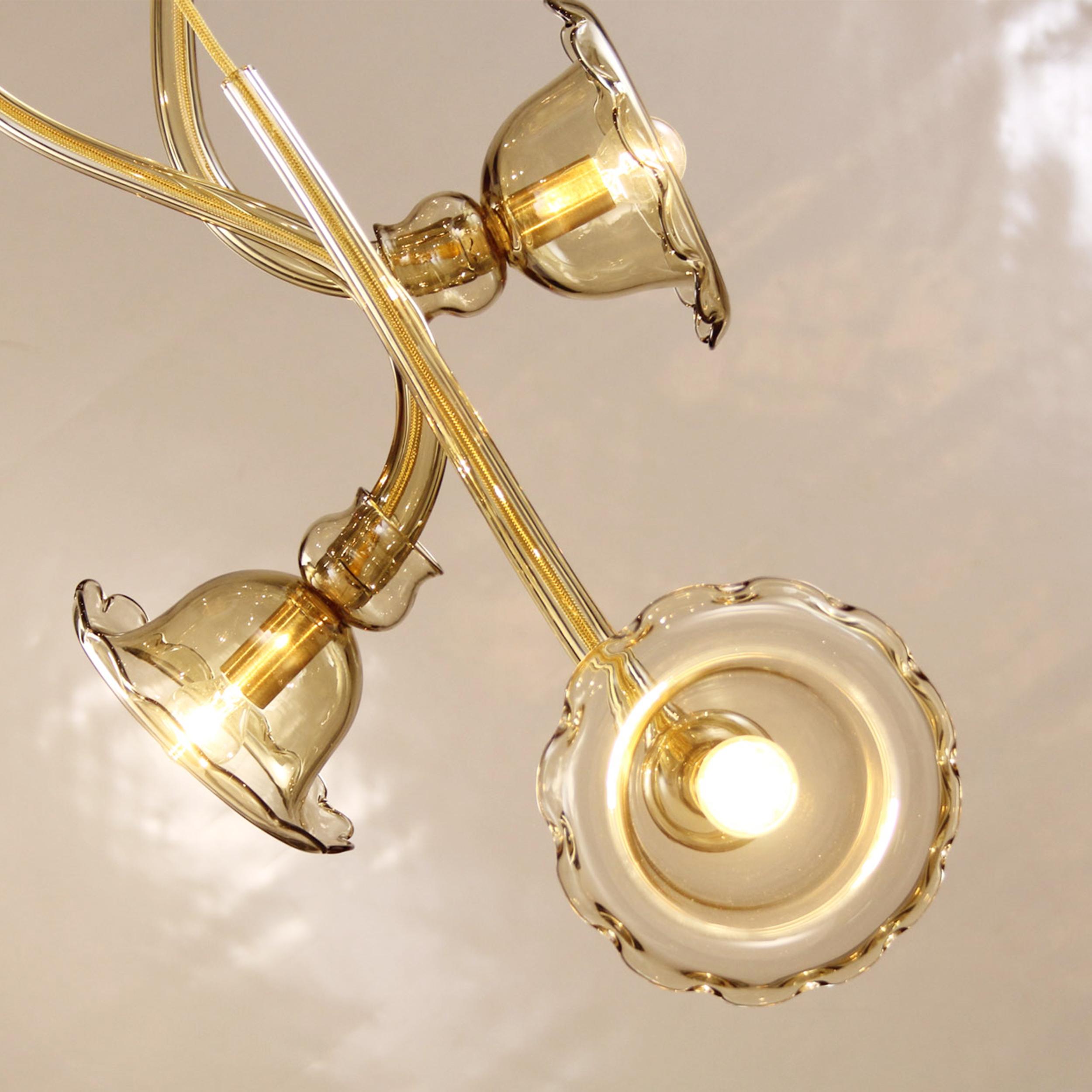 Ikebana design Romano Saccani Architetti Associati is a collection of “classic” inspiration made up of single pendants grouped in ever-changing scenographic settings. Drawing from the sumptuous and varied decorative sample of the classic chandelier