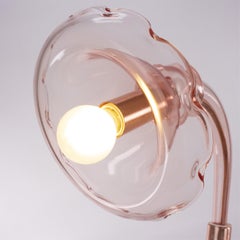 Lampe de bureau à fleurs artistiques à 1 bras en verre de Murano rose Ikebana par Multiforme