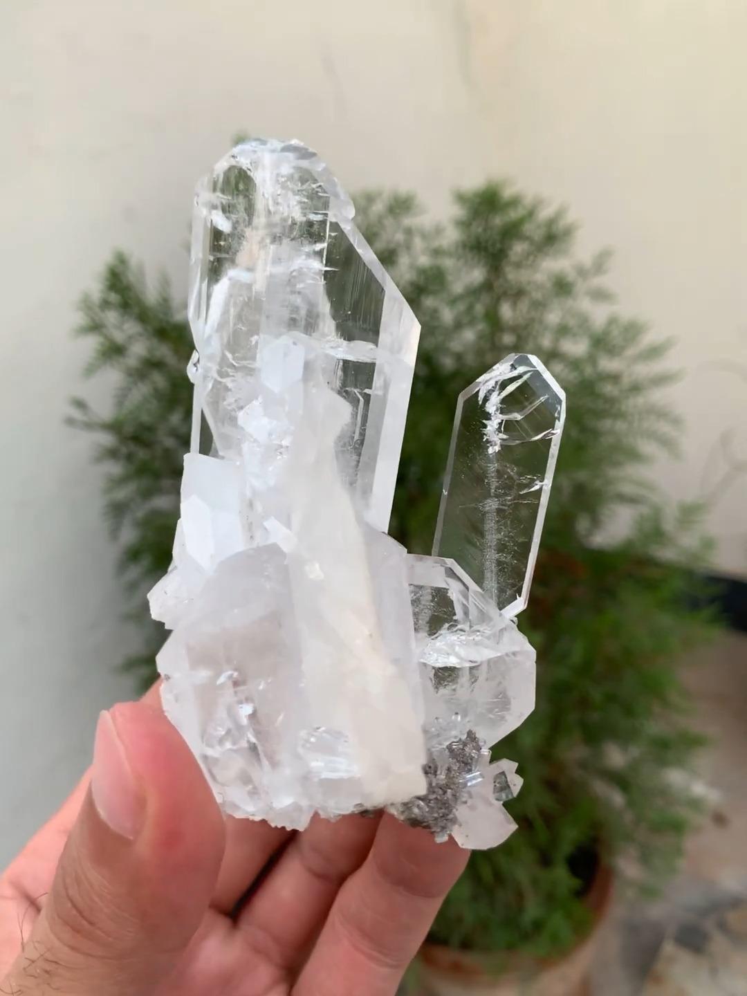 Art Deco Artistic Formation Of Tabular Faden Clear Quartz Crystals Spacemen From Pakistan For Sale