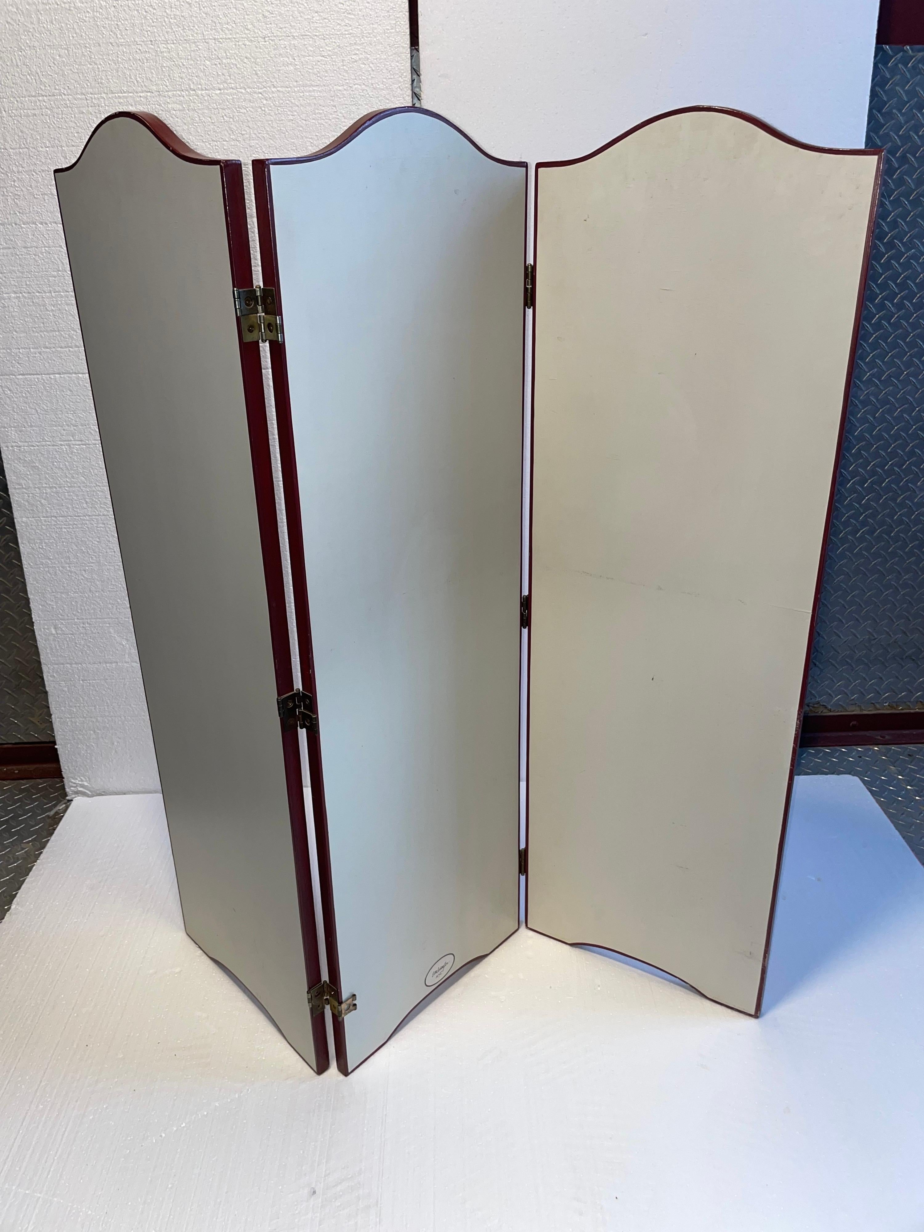 Artistic Hand Painted French Screen Divider in a Festive White and Deep Red For Sale 9