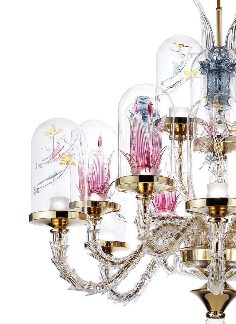 The Jardin de Verre collection by Alessandro La Spada, a love story between man and nature, the tale of a nineteenth century English Doctor, Nathaniel B. Ward, who was passionate about botany.


The chandelier, as well as the wall lamps, bases
