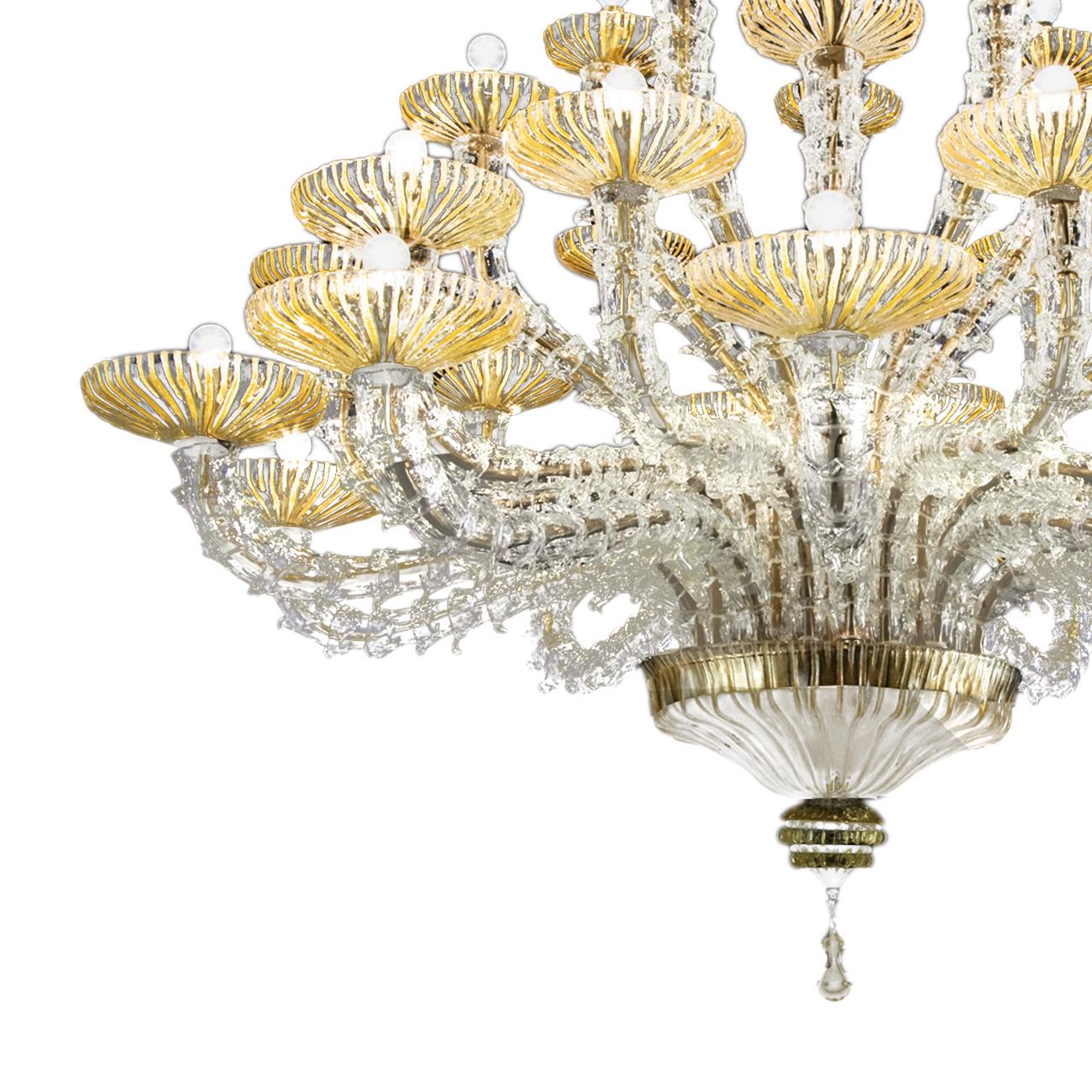 Artistic handmade Murano glass chandelier glamour by La Murrina, blowed in our furnace in Murano - Venice following the ancient glassmaster's art.

Additional information:
- Material: Murano glass
- Hardware finishing: Gold plated
- Dimensions: