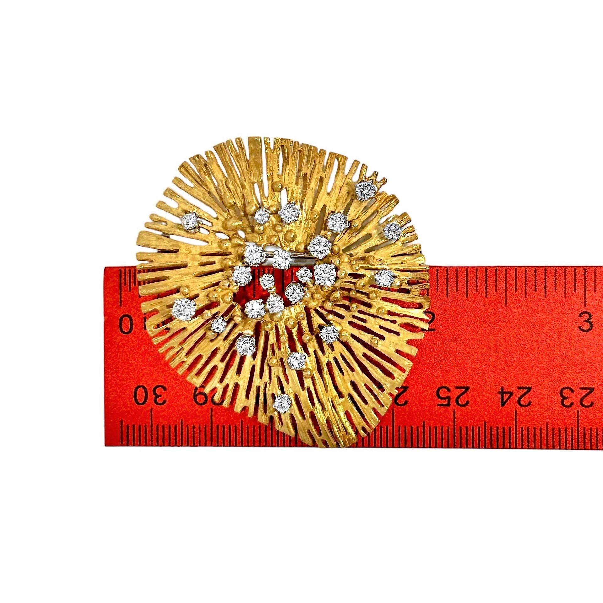 Artistic Italian Modernist Brooch in 18K Yellow Gold and Diamonds 1