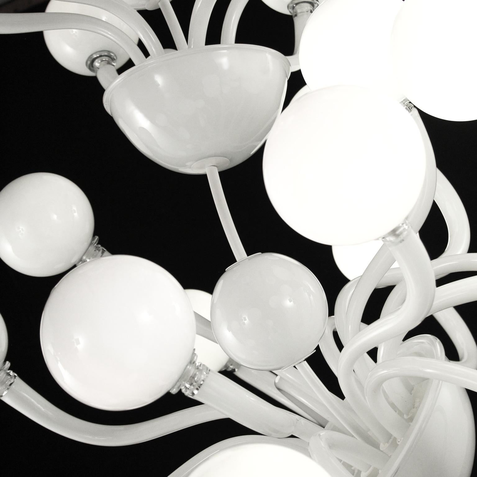 Italian 21st Century Artistic  Chandelier 24 Arms White Murano Glass by Multiforme For Sale