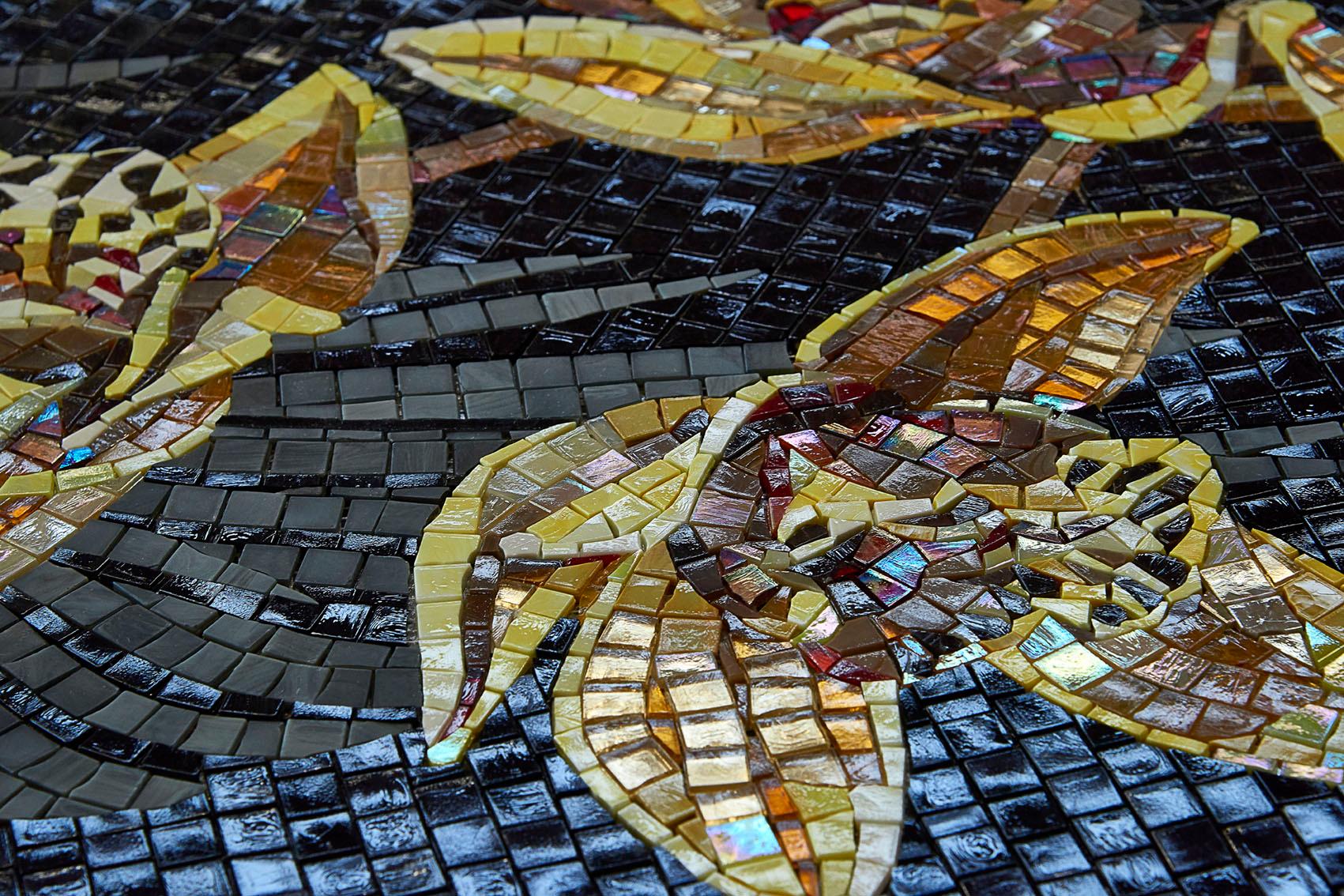 Maße und Farben anpassbar, handgefertigtes Mosaik auf Aluminium-Paneel im Zustand „Neu“ im Angebot in London, GB