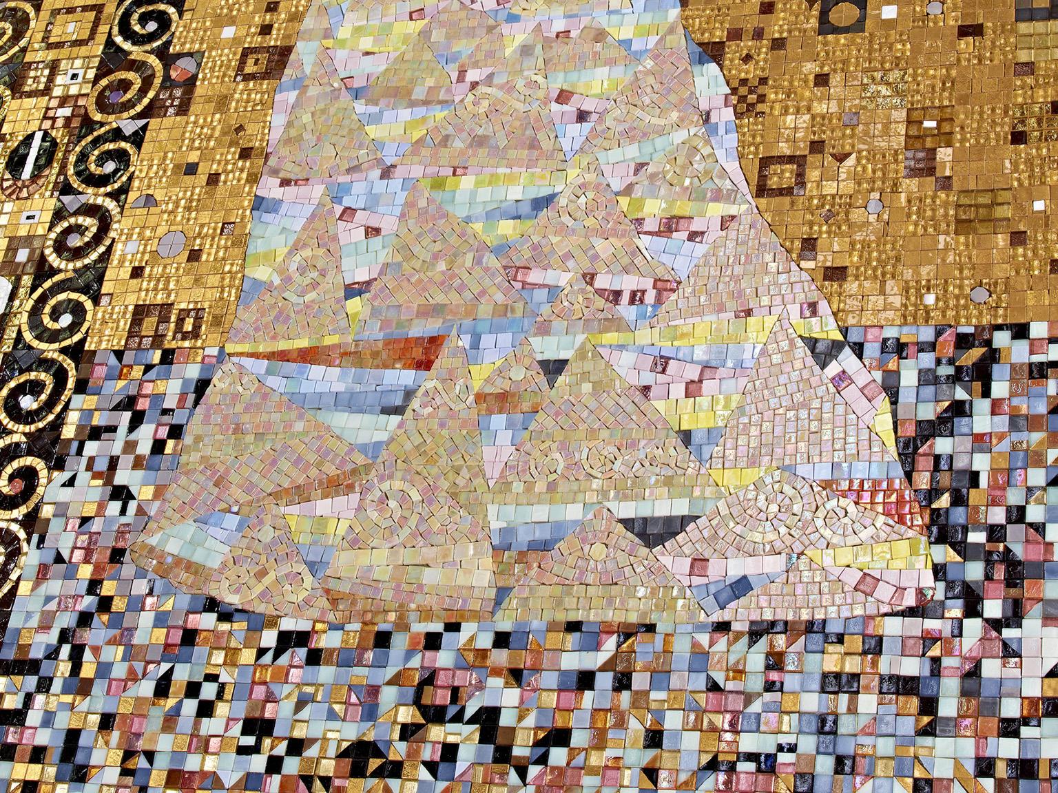 Realizzare mosaici artistici, design di ineguagliabile bellezza, inventare il 'tromp l'oeil' grazie agli infiniti colori delle collezioni di mosaico in vetro, tutto questo ci ha permesso di produrre e divulgare in tutto il mondo la preziosità del