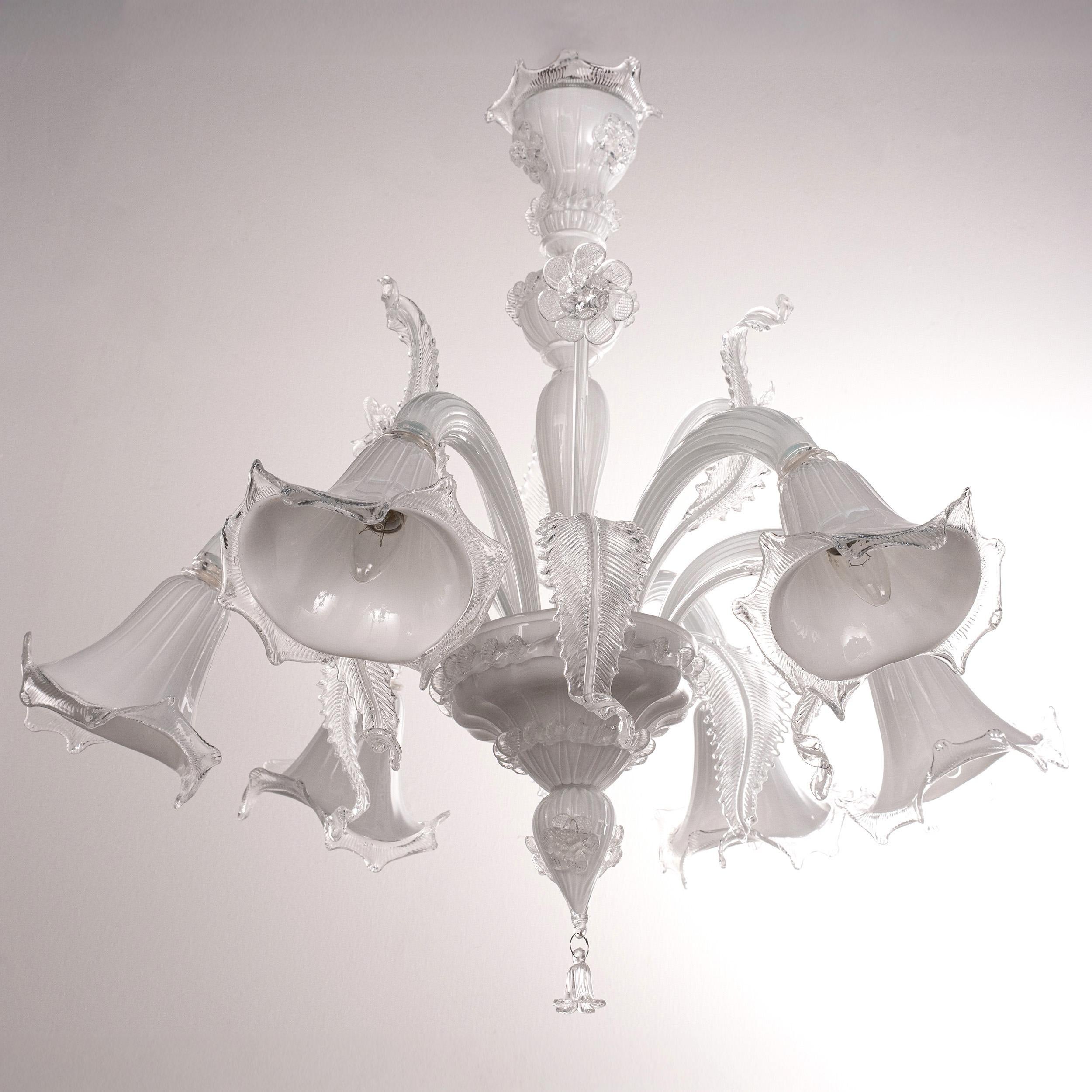 Lampadario artistico in vetro bianco di Murano a 6 luci, Vintage Made in Italy, in stock
Condizioni: condizioni praticamente perfette e mai usate: nessun graffio pesante, nessun difetto, nessuna crepa, nessuna parte mancante.
 
Tipo: Lampadario